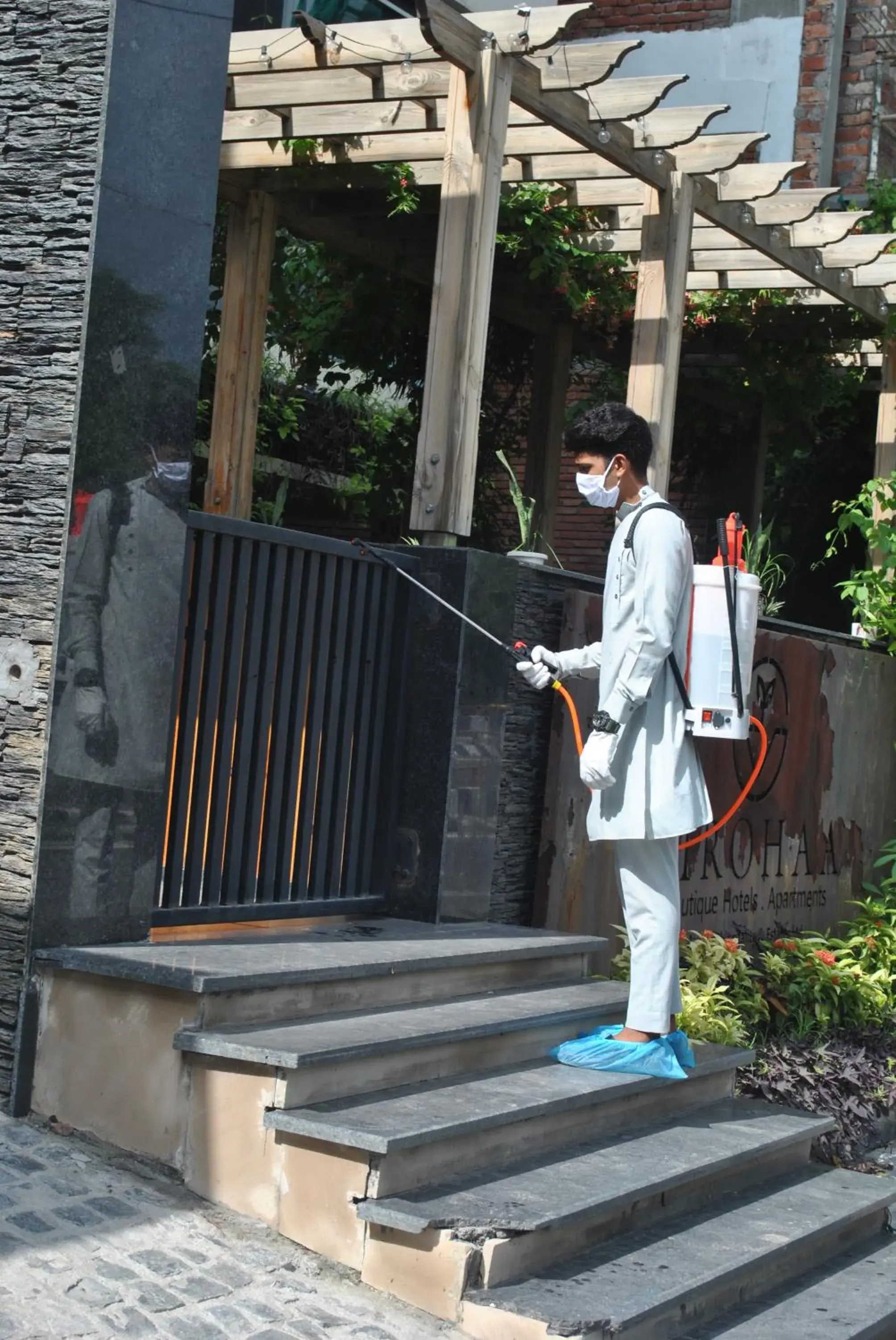 Facade/entrance in Virohaa Hotel Facade/entrance in Virohaa Hotel