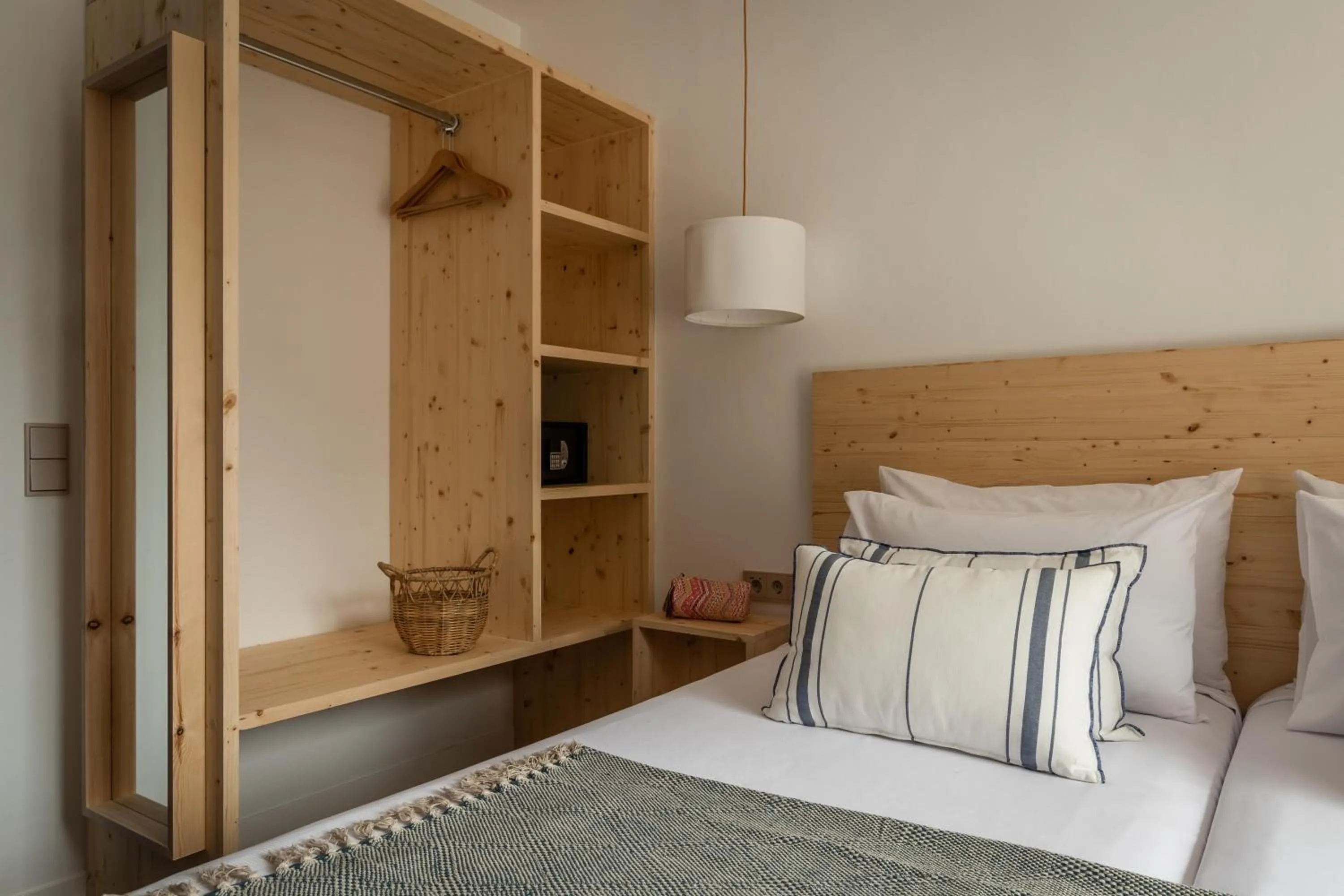 Photo of the whole room, Bed in ALEGRIA Mariner Adults Only