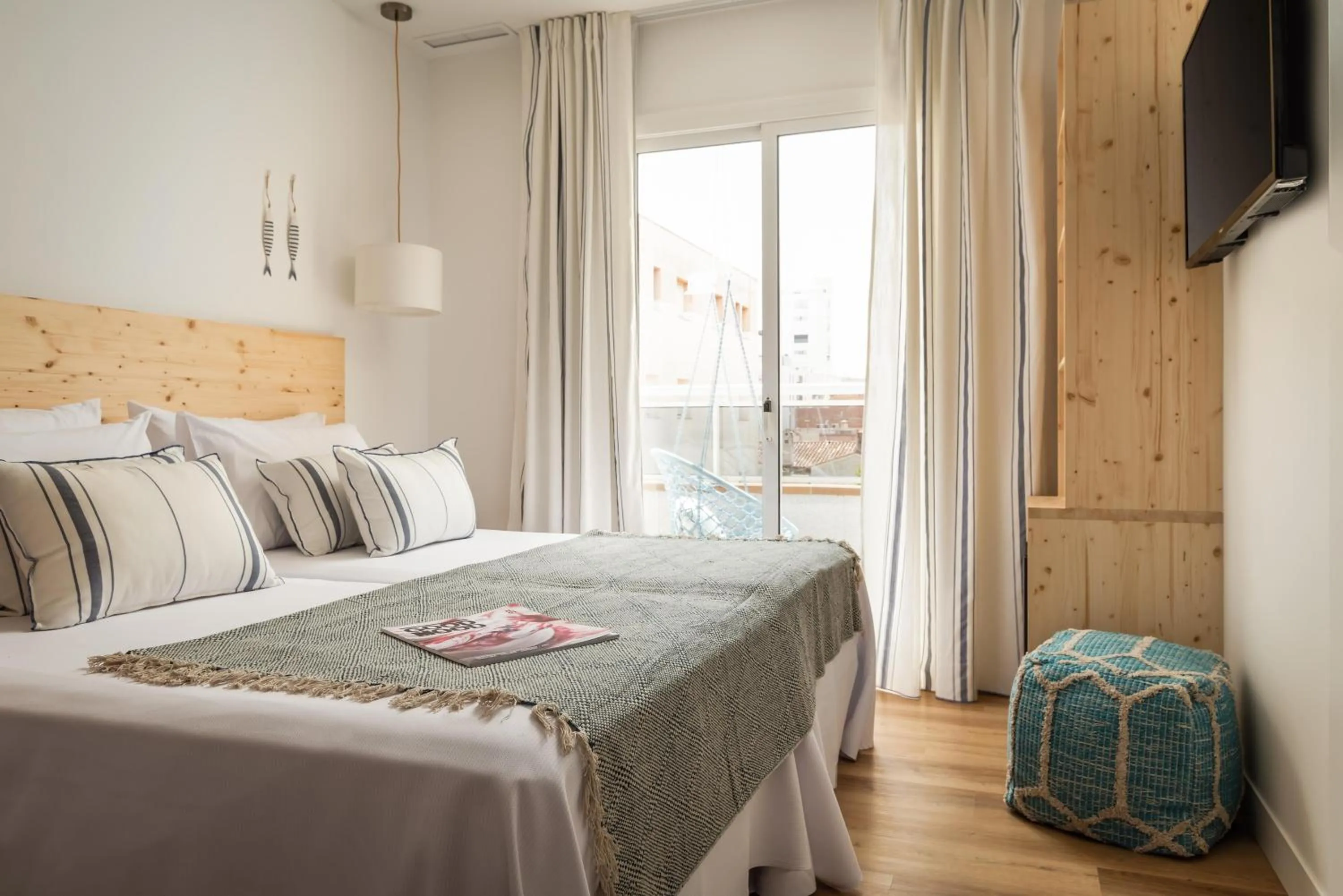 Photo of the whole room, Bed in ALEGRIA Mariner Adults Only