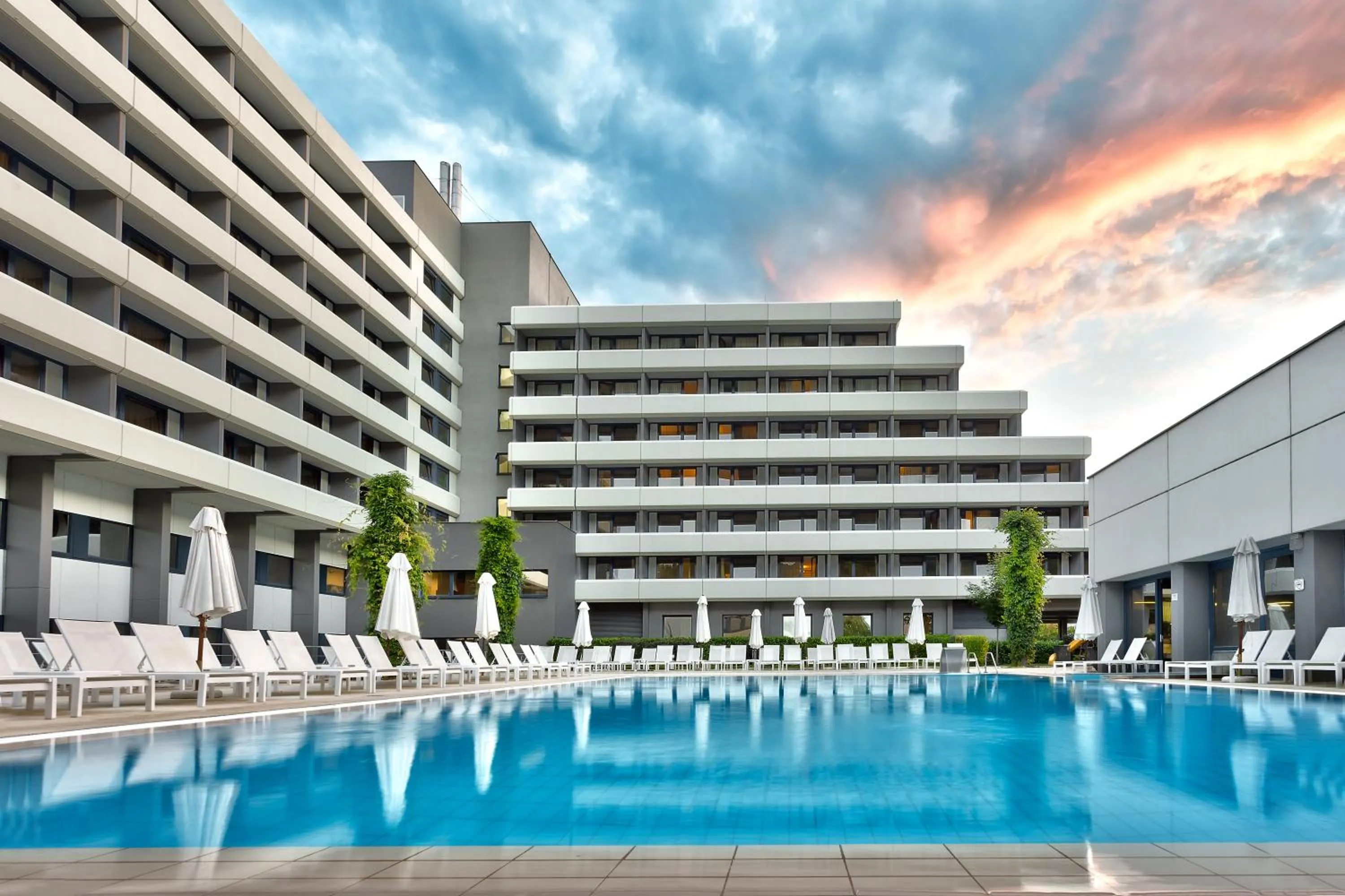 Swimming pool in Interhotel Sandanski