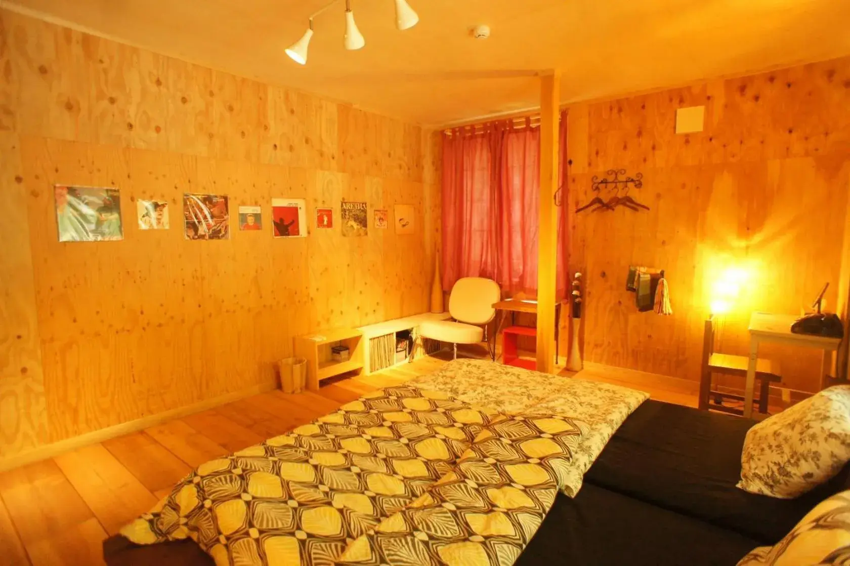 Photo of the whole room, Bed in Saku Cafe Photo of the whole room, Bed in Saku Cafe