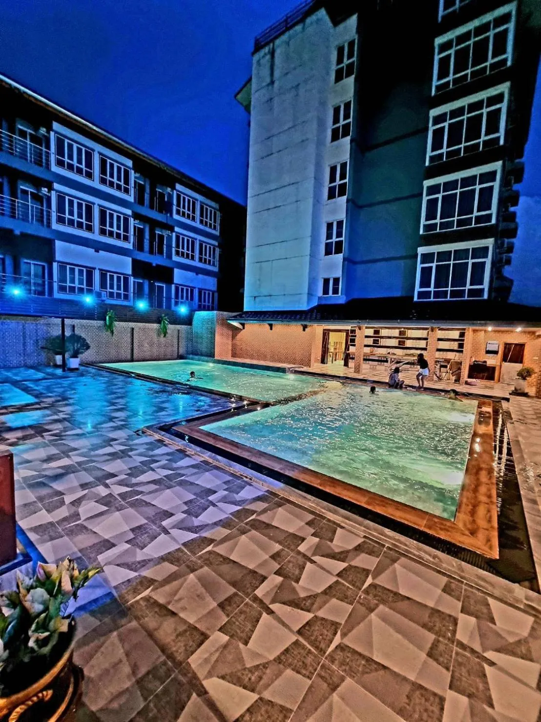 Swimming pool in Grand Parazo Hotel Suvarnbhumi Airport
