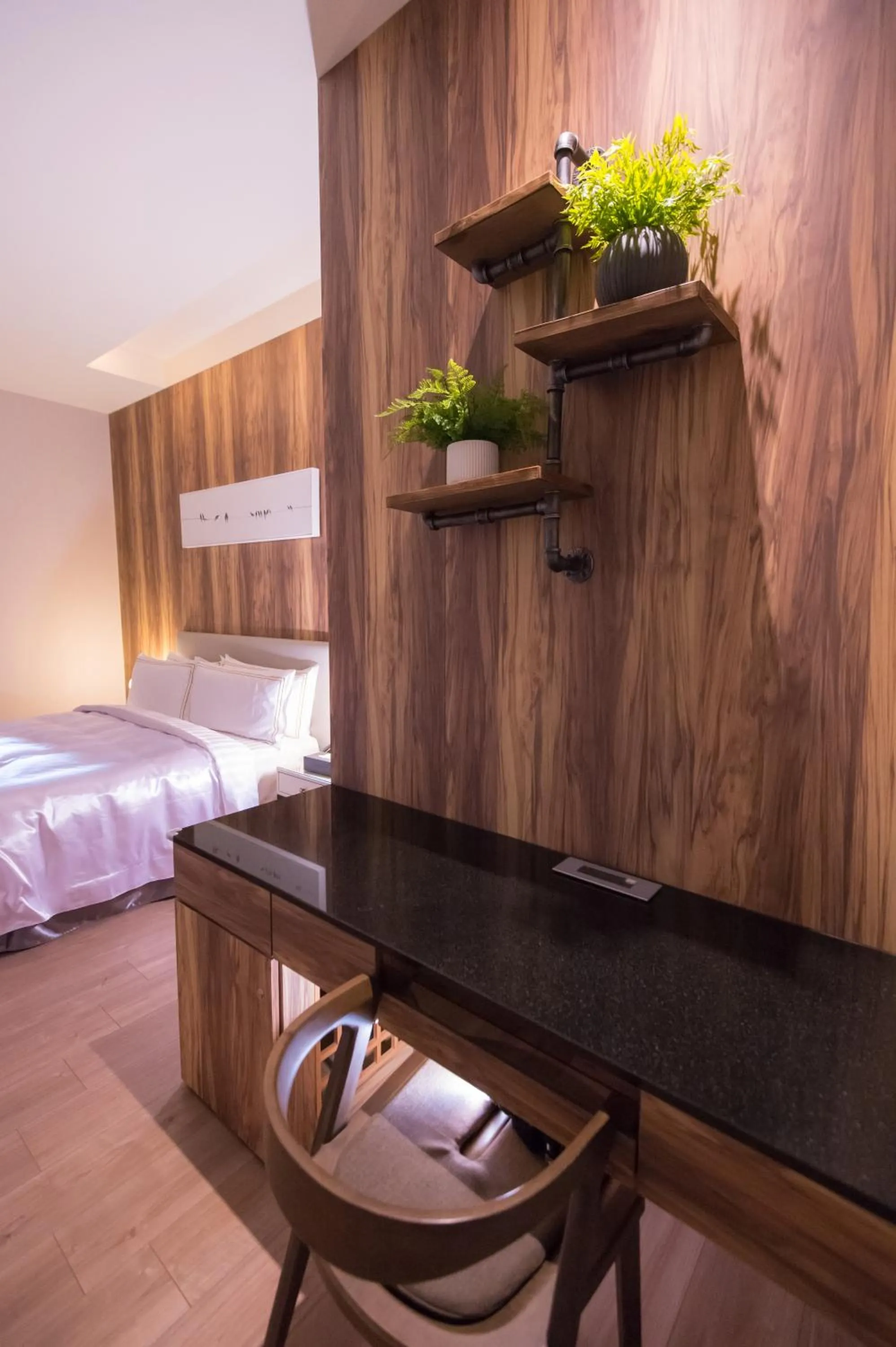 Bed in J Moon Villa Motel