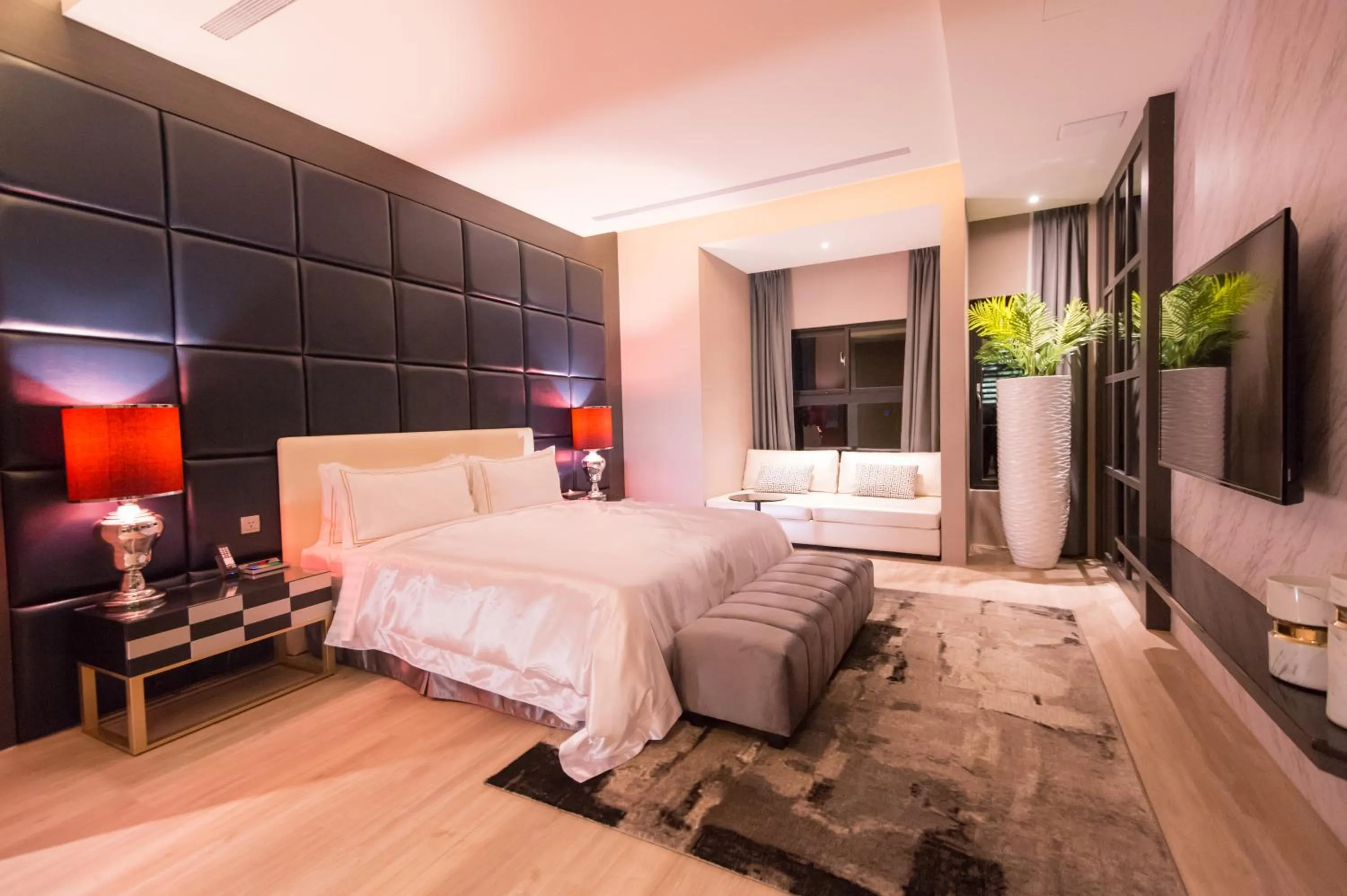 Bed in J Moon Villa Motel