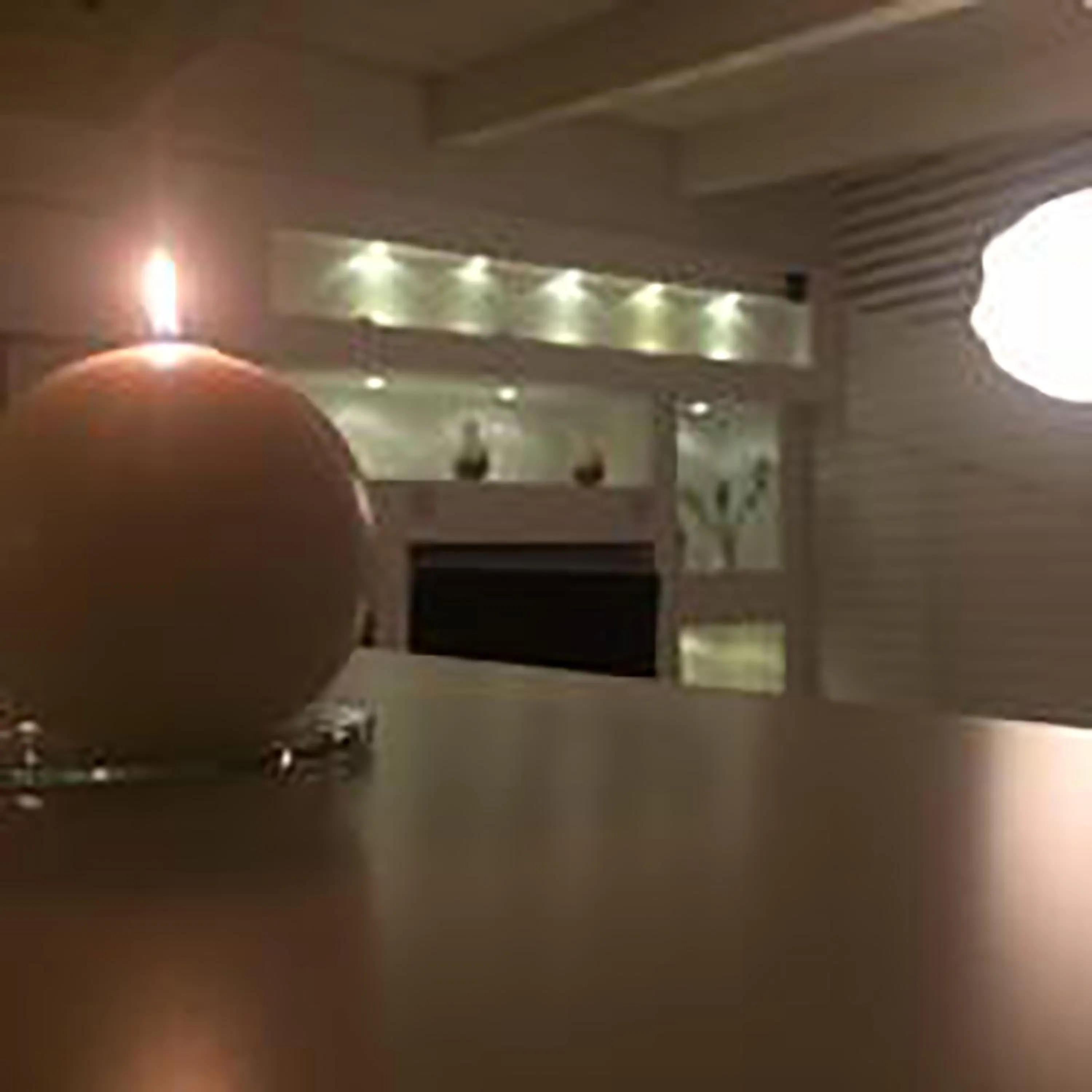 Decorative detail in Il Falco e Il Gabbiano