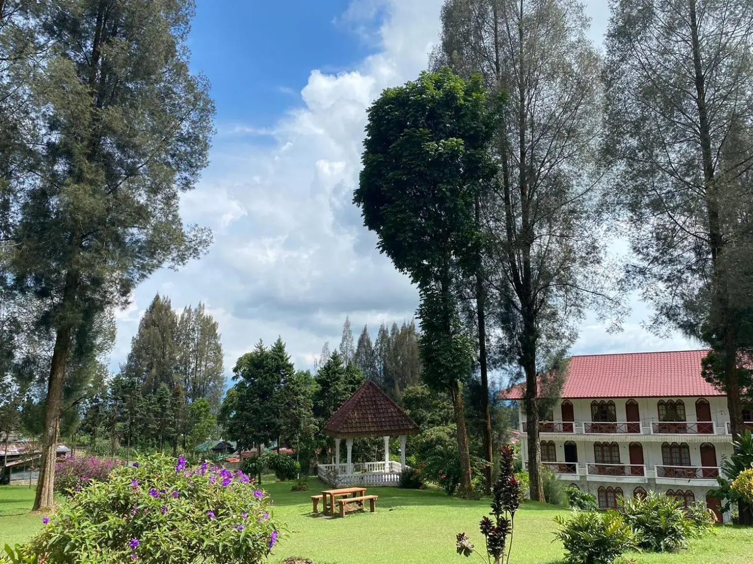 Sibayak Multinational Rest House Sibayak Multinational Rest House