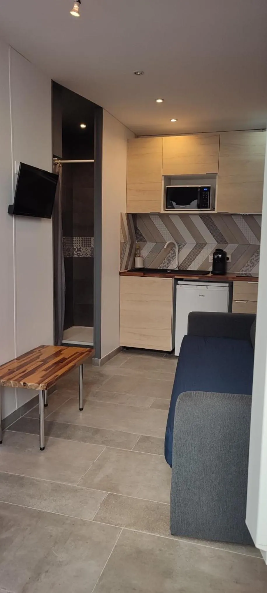 Kitchen or kitchenette in Mauguio Center Hôtel