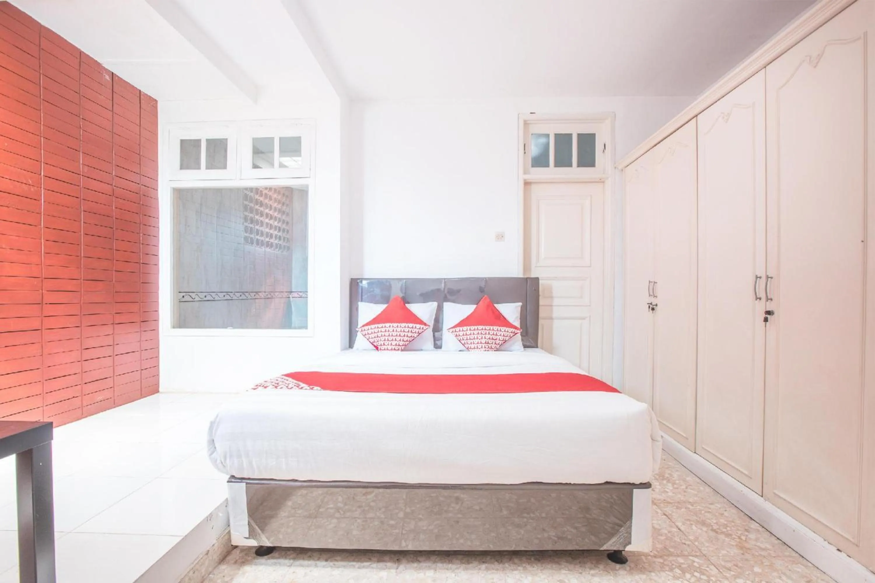 Photo of the whole room, Bed in Capital O 332 Residence G17 Kemang