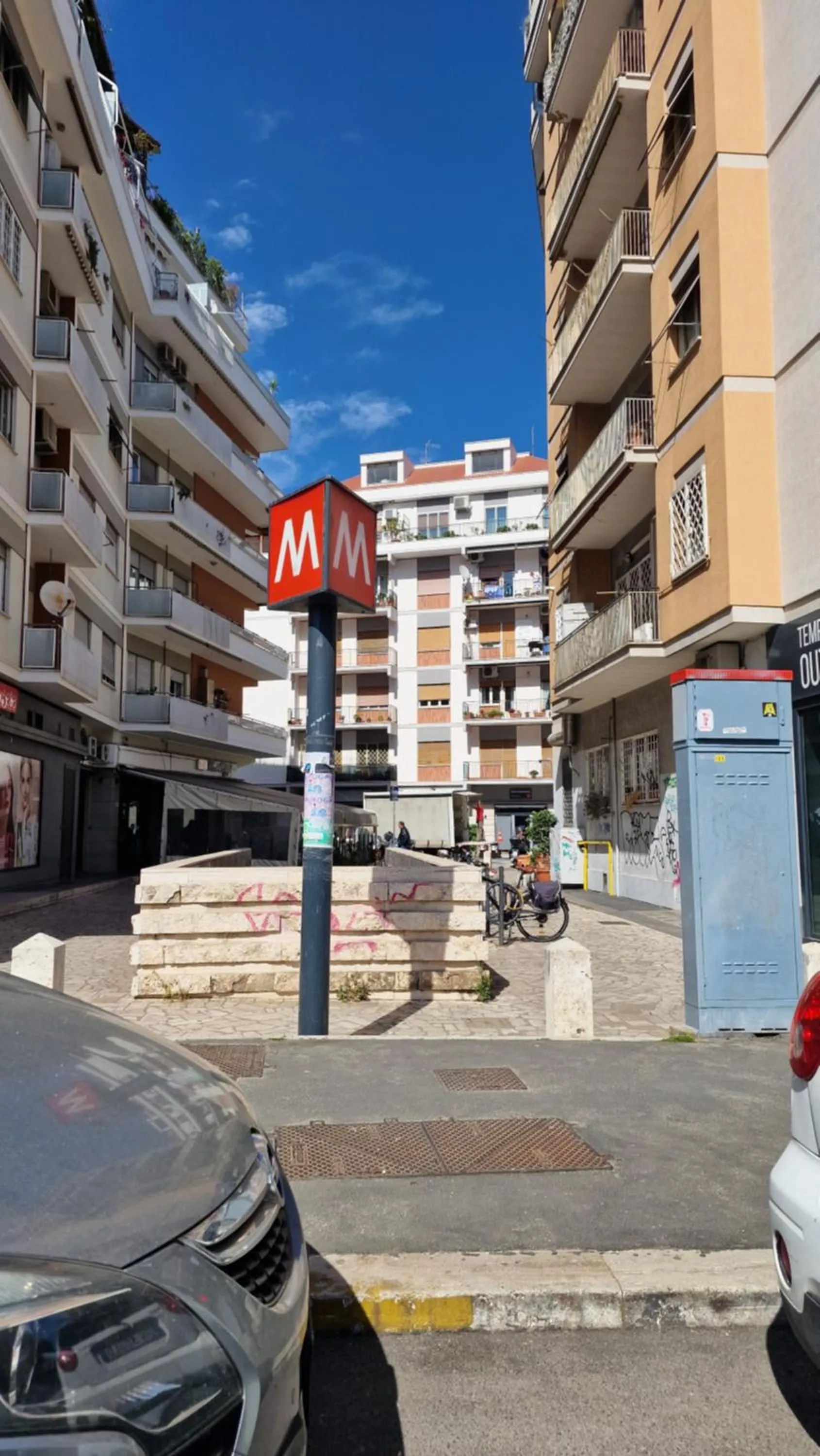 Property building in Livingvaticano