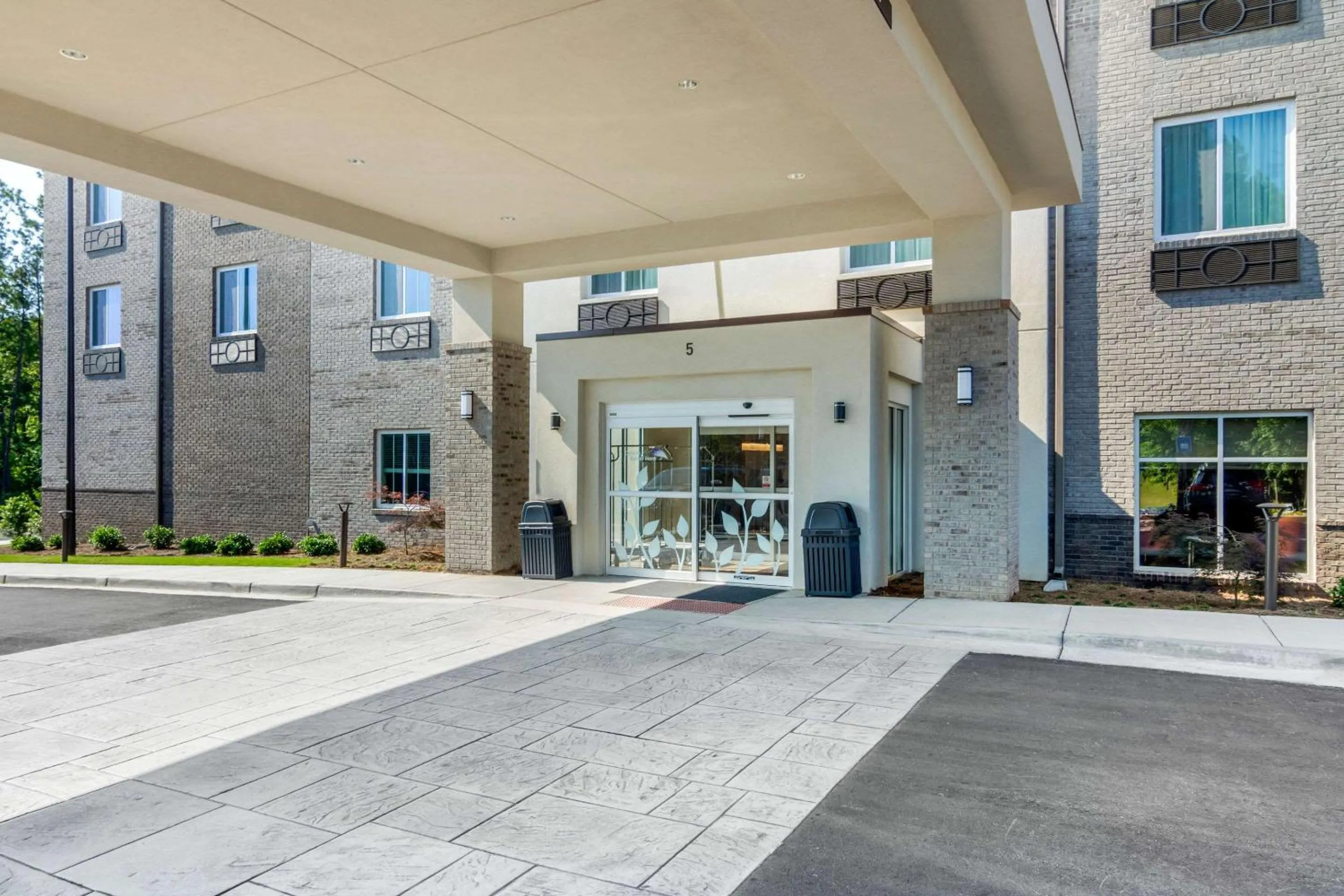 Property building in Sleep Inn Newnan Atlanta South