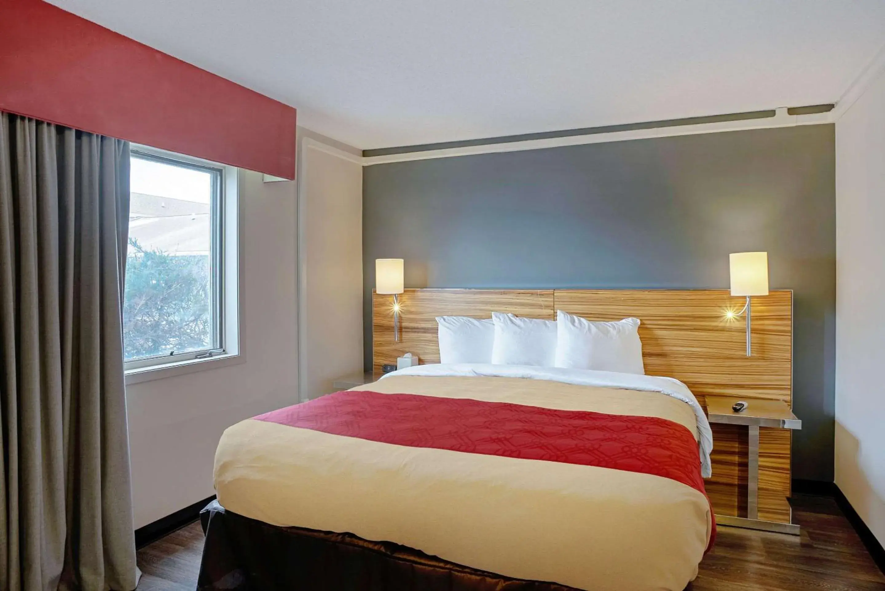 Photo of the whole room in Quality Inn Frontier at US Hwy 30 Photo of the whole room in Quality Inn Frontier at US Hwy 30