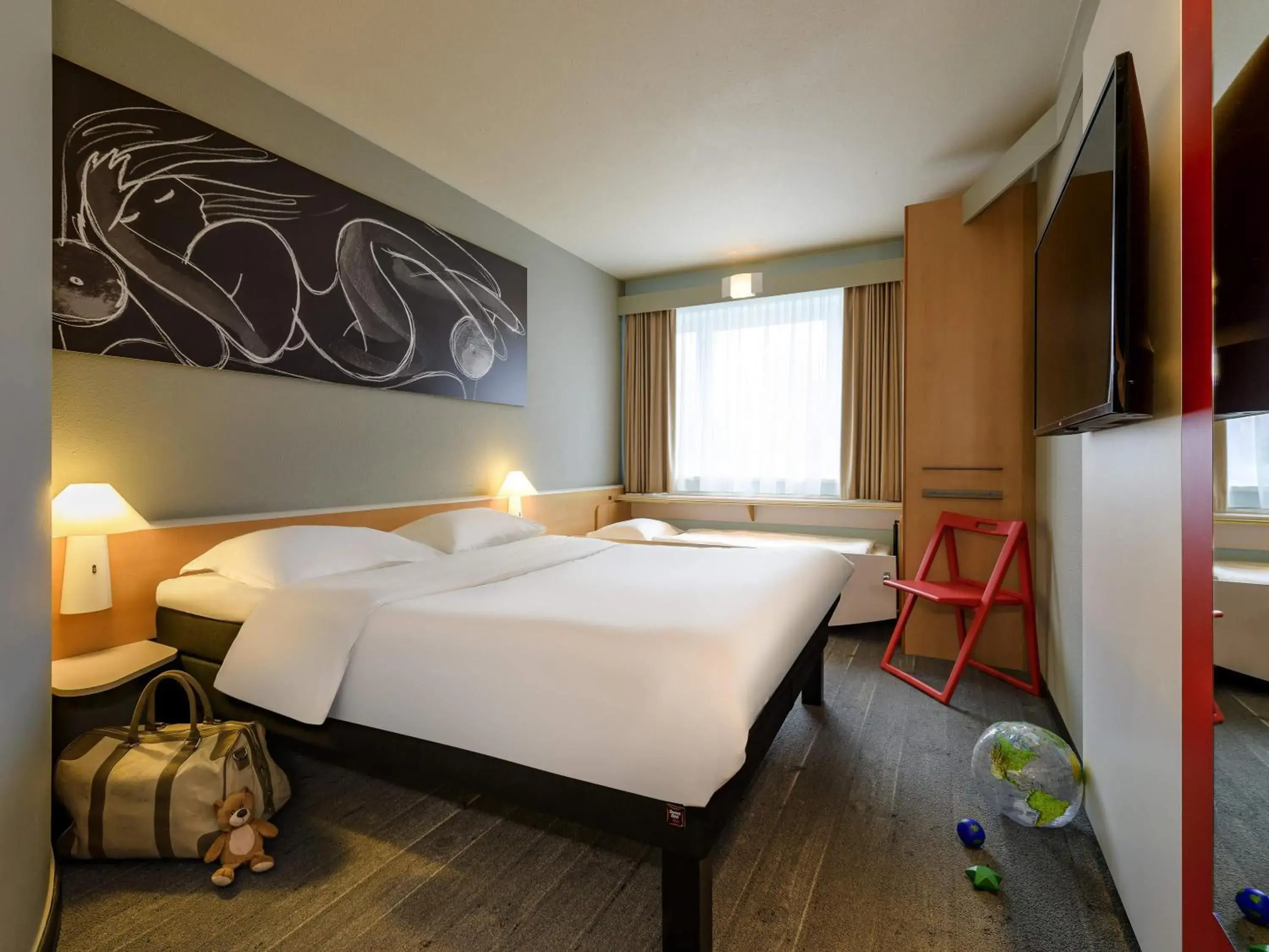 Superior Double Room in ibis Hamburg Alsterring Superior Double Room in ibis Hamburg Alsterring