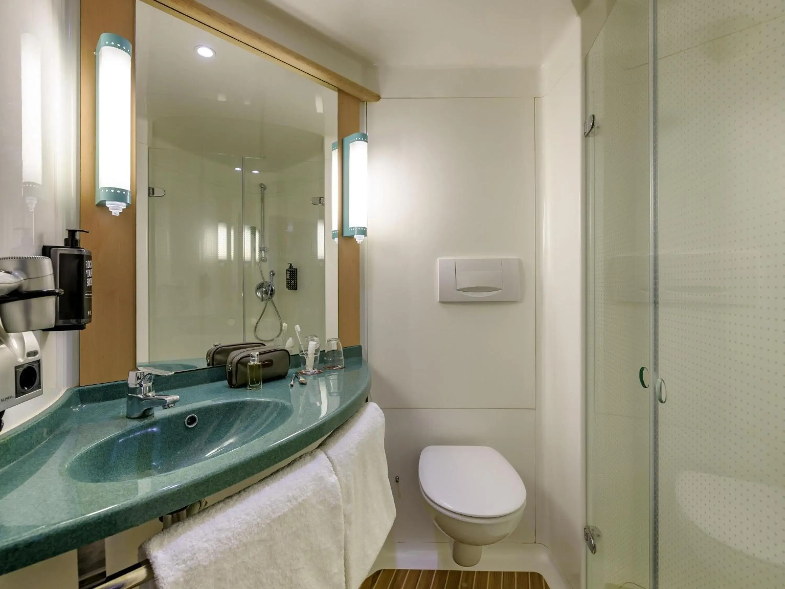 Bedroom in ibis Hamburg Alsterring Bedroom in ibis Hamburg Alsterring