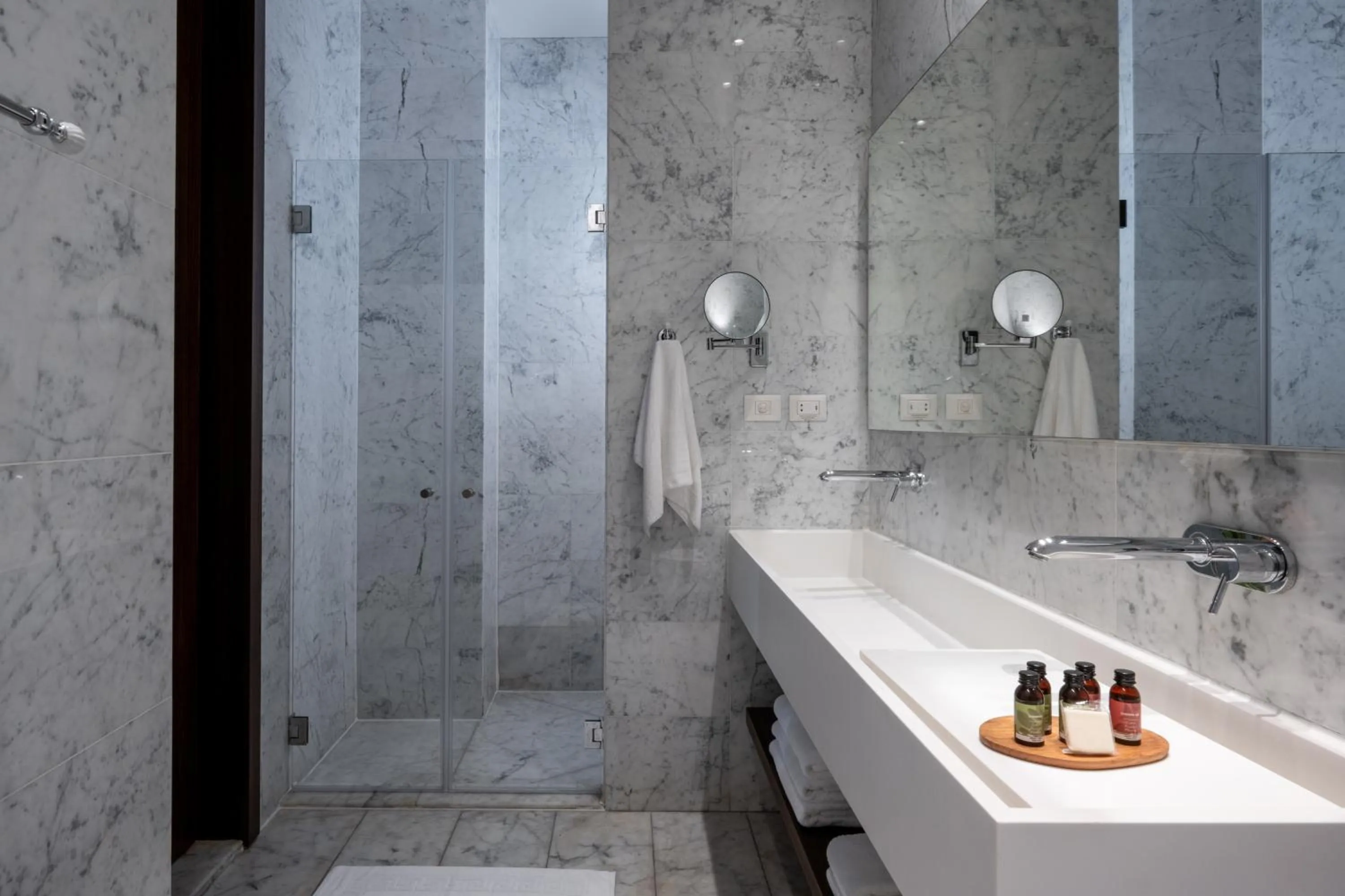 Bathroom in Hotel Indigo Tel Aviv - Diamond District by IHG