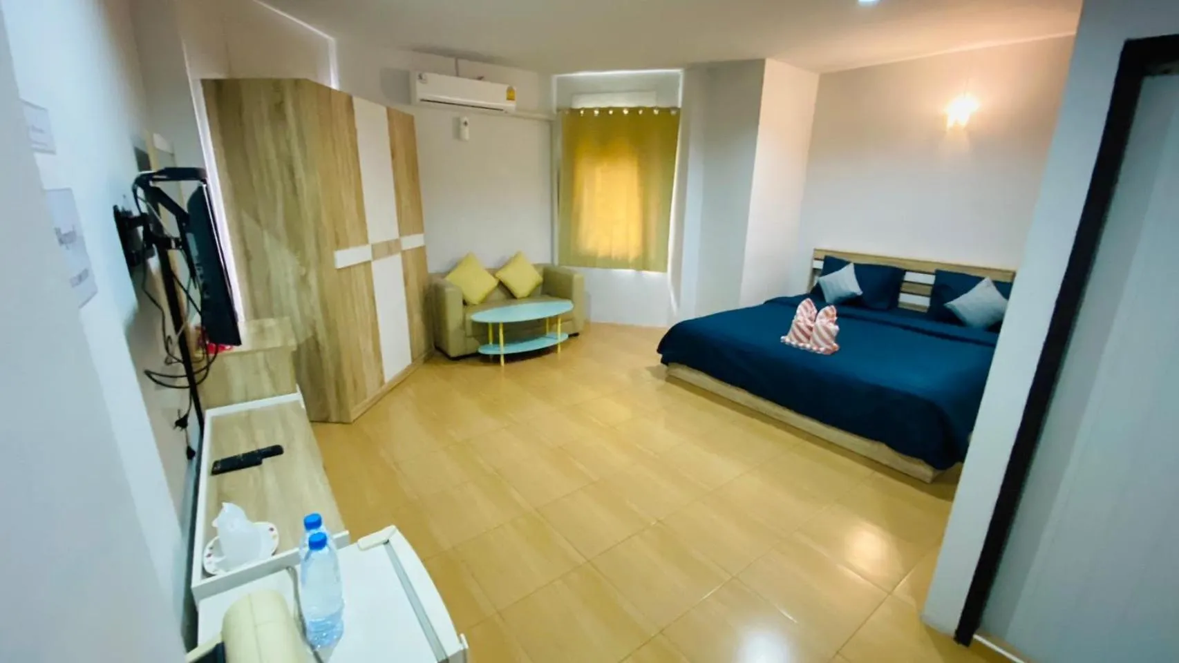 Bed in Alongkorn hotel by SB