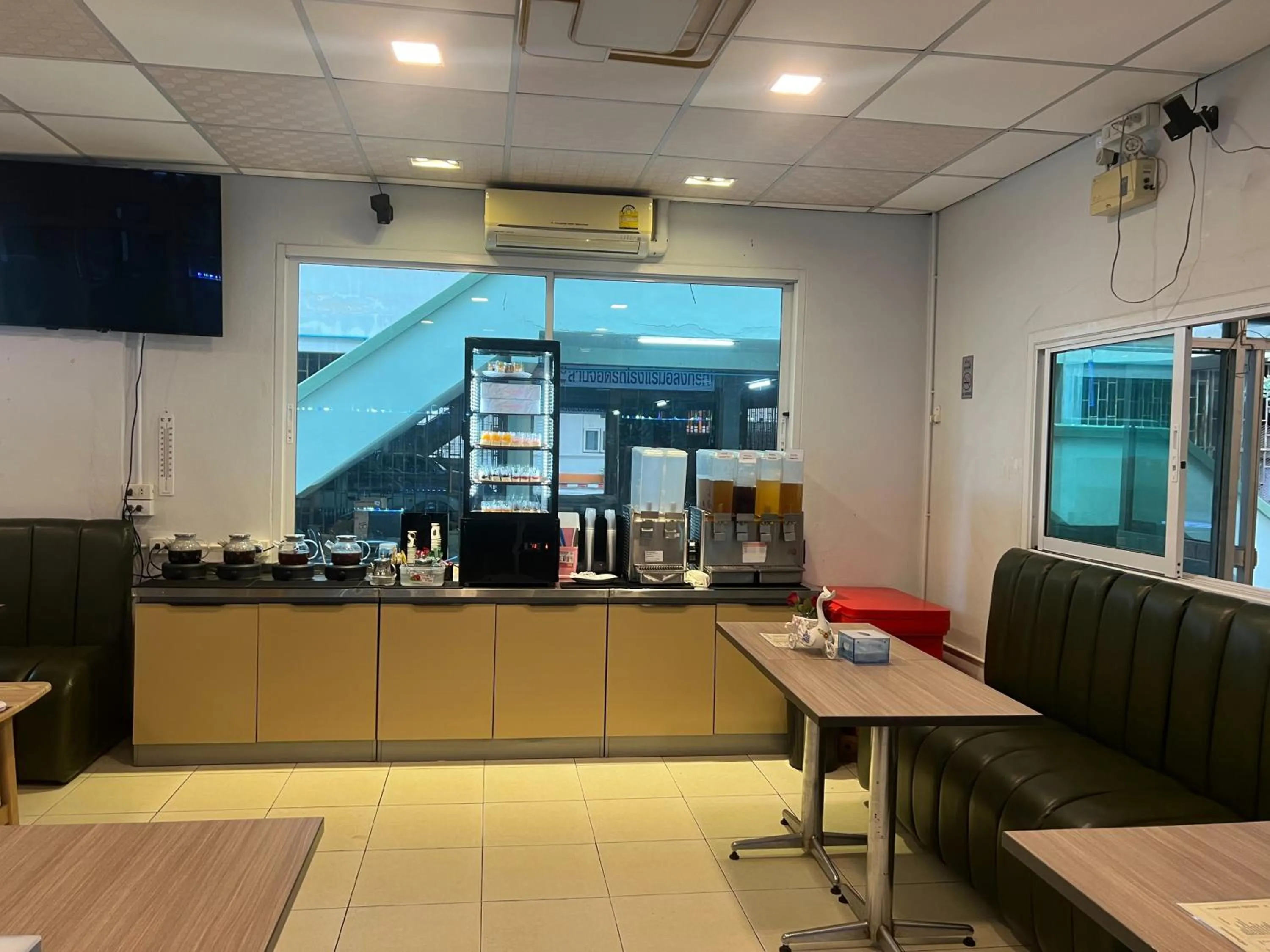 Alongkorn hotel by SB