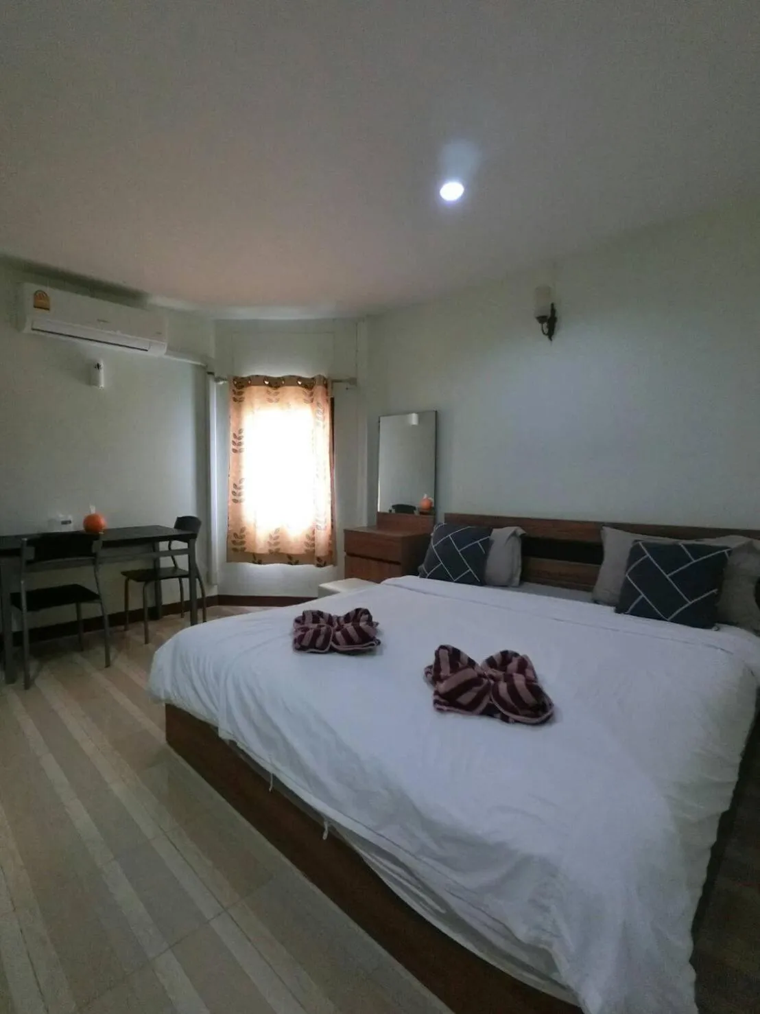 Bed in Alongkorn hotel by SB