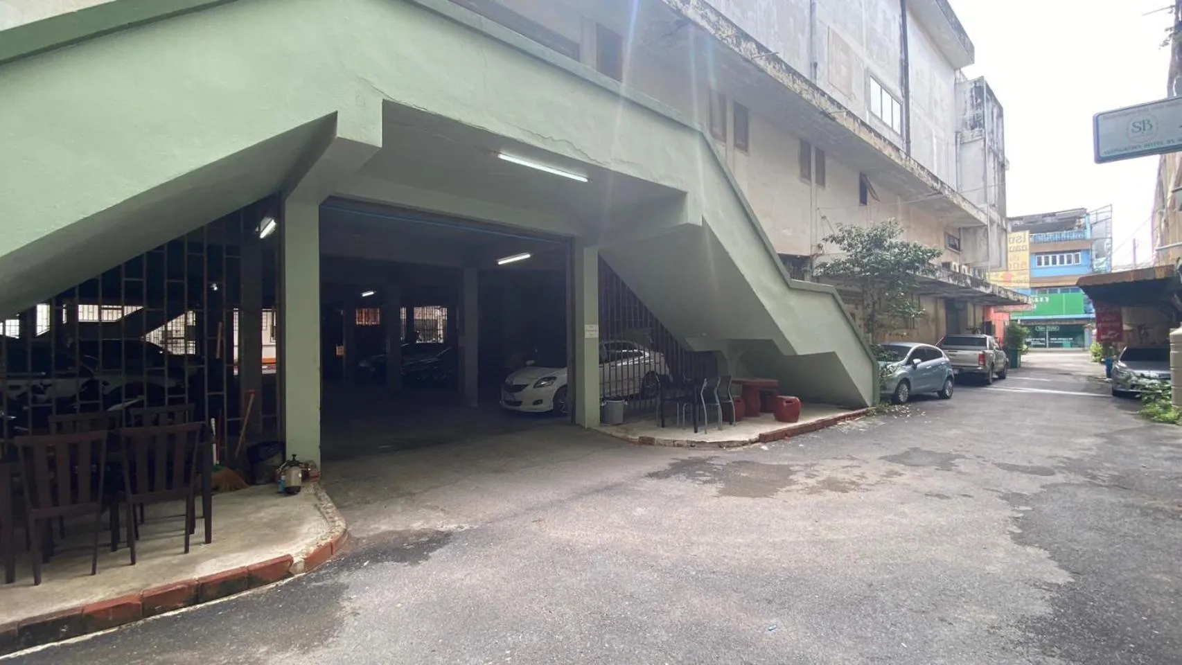 Alongkorn hotel by SB