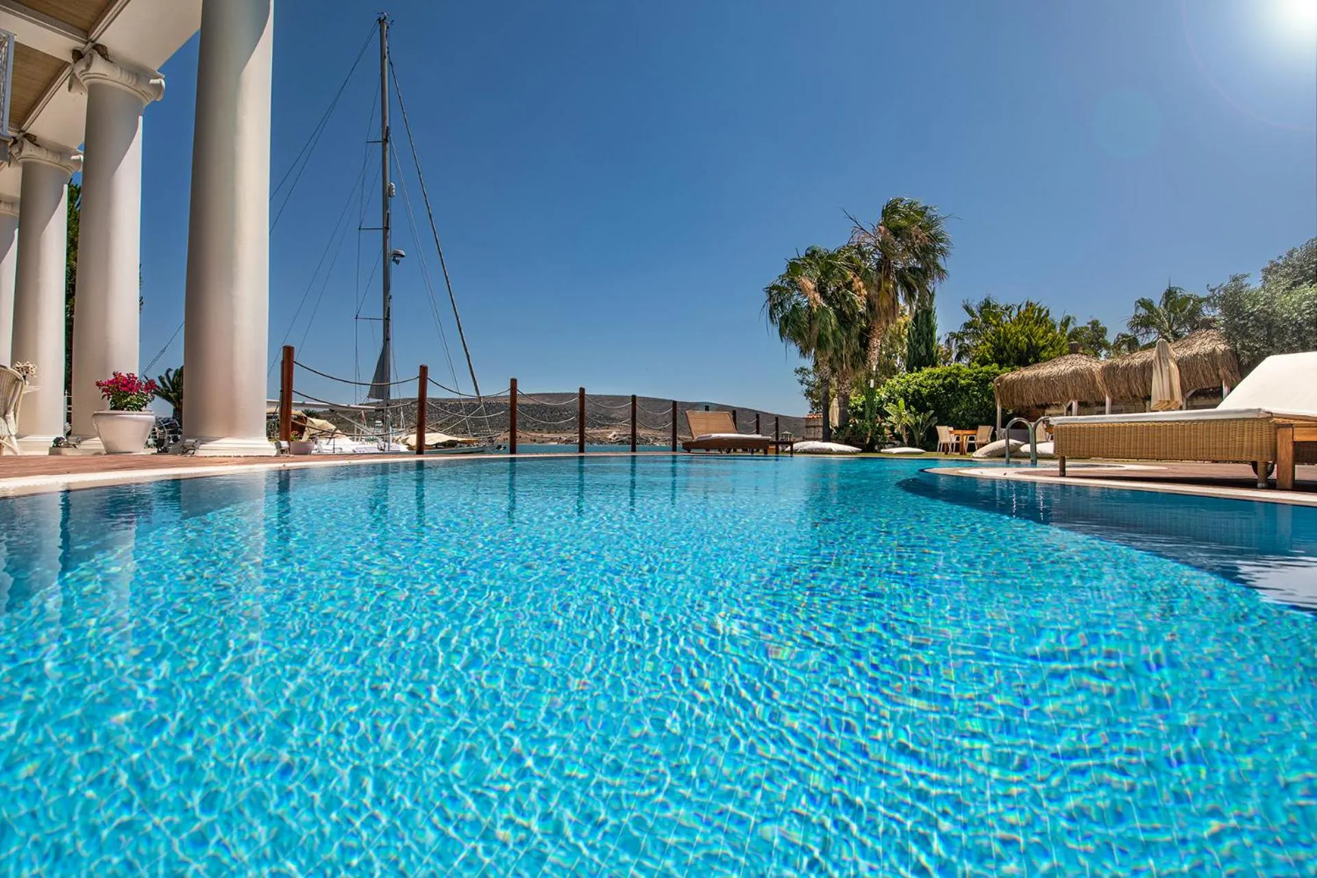 Swimming pool in Port Alacati Hotel