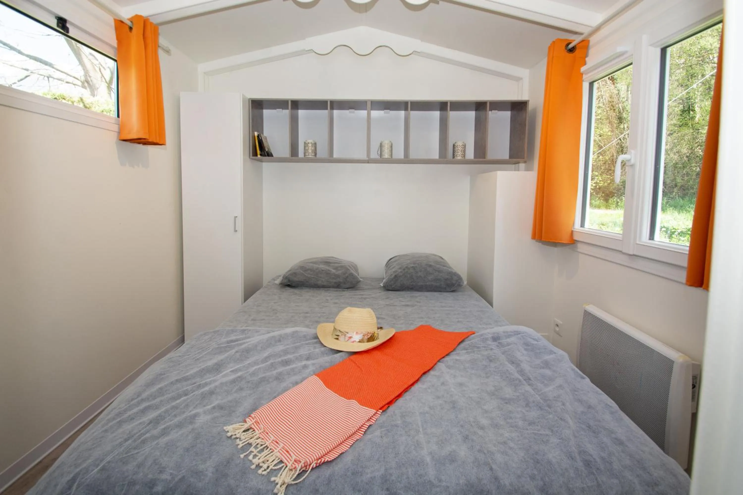 Bed in A La Rencontre Du Soleil - Camping
