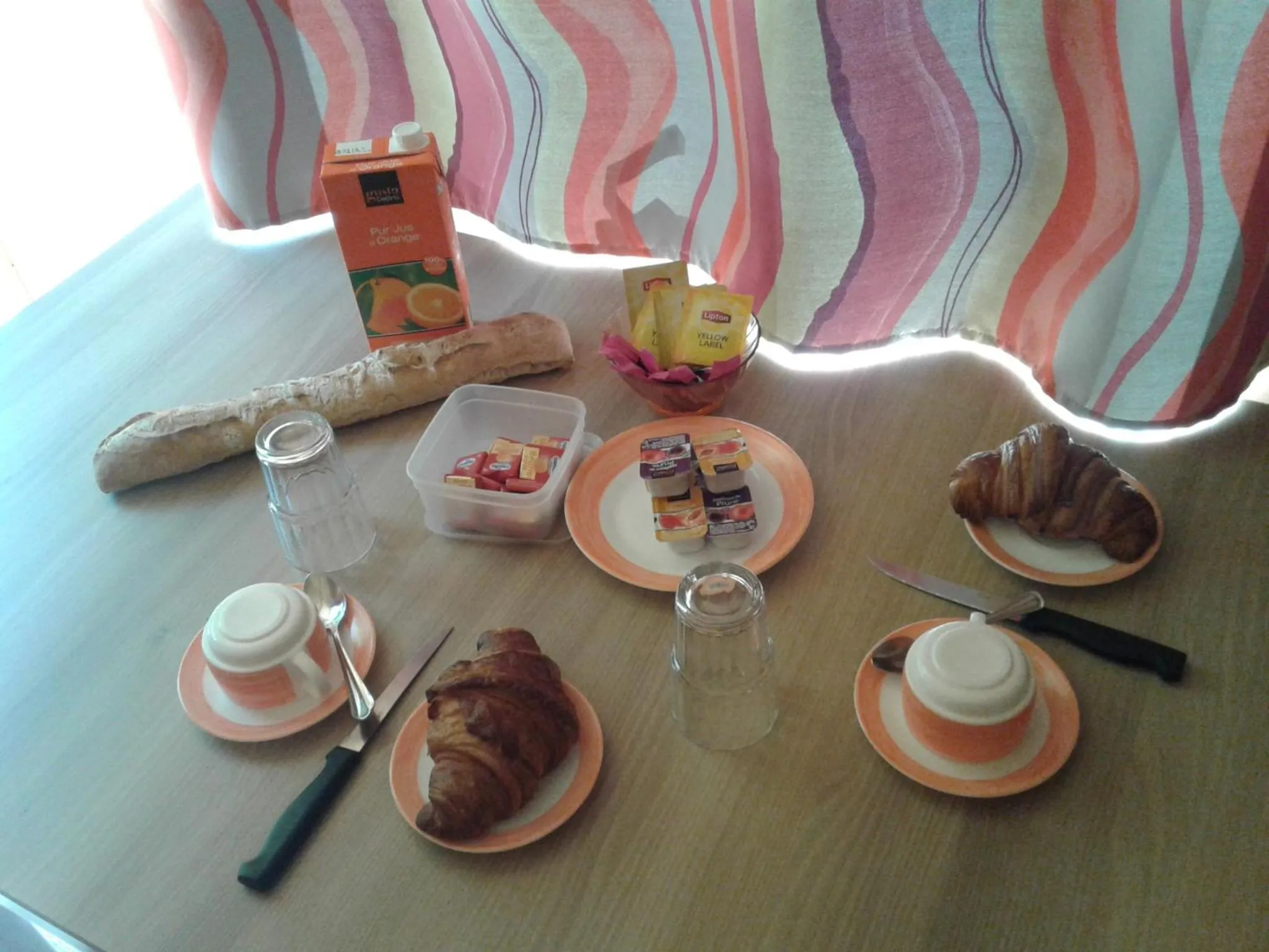 Breakfast in A La Rencontre Du Soleil - Camping