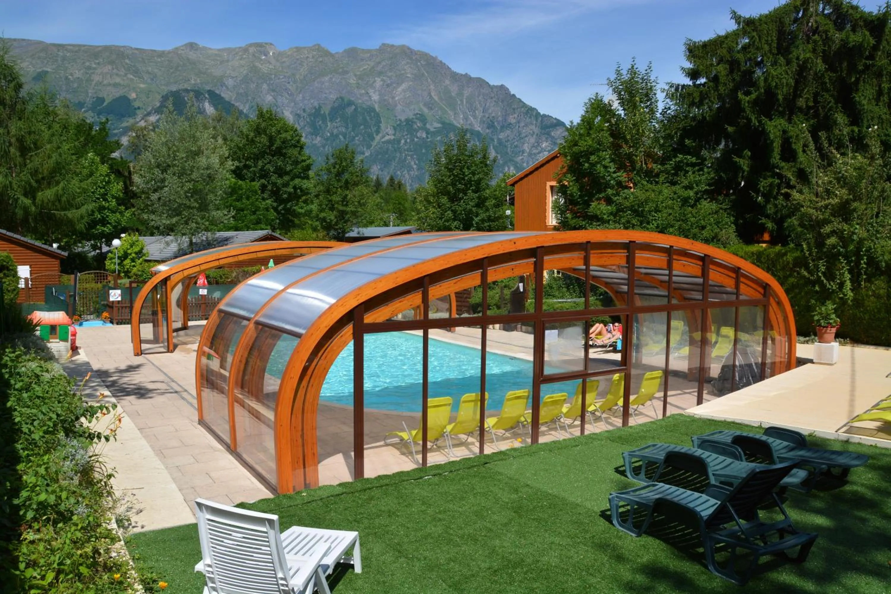 Mountain view in A La Rencontre Du Soleil - Camping