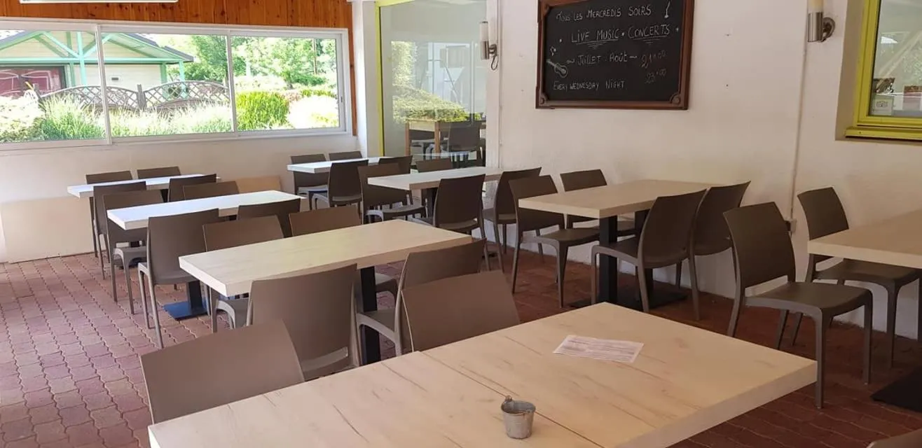 Restaurant/places to eat in A La Rencontre Du Soleil - Camping