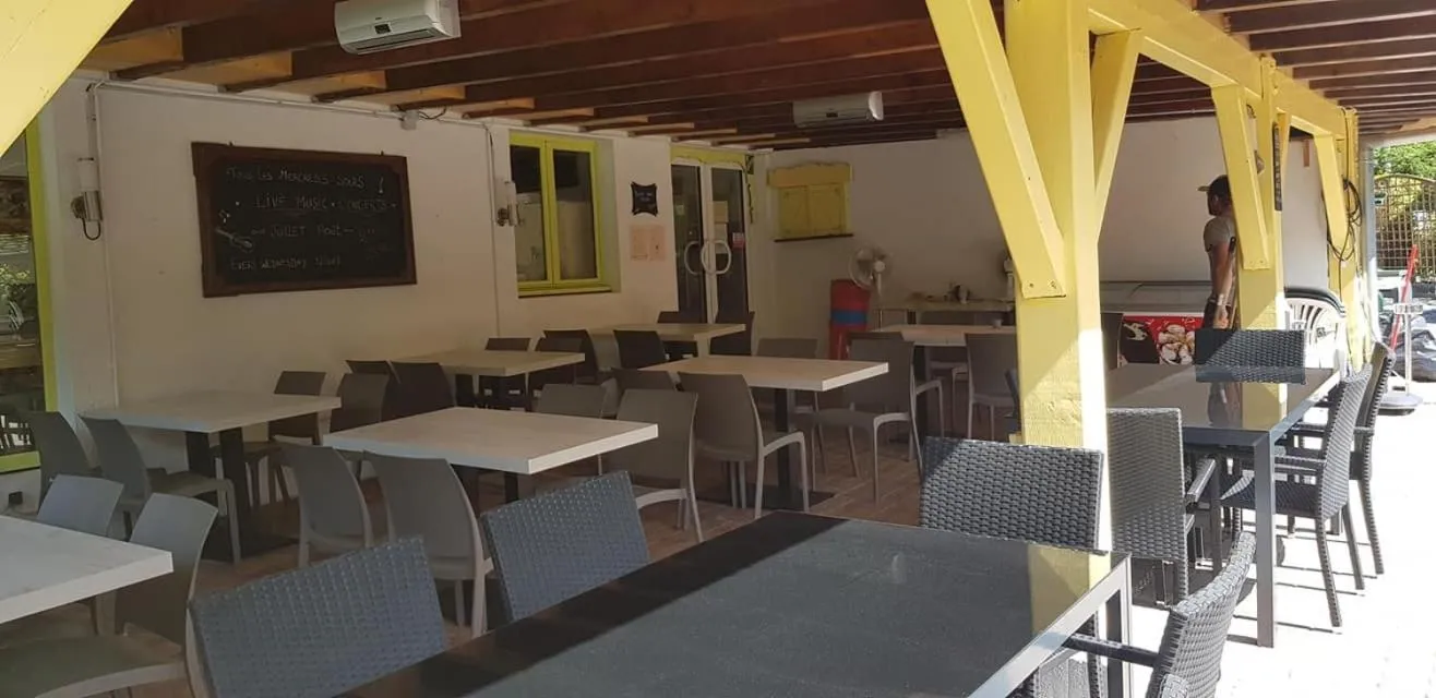 Restaurant/places to eat in A La Rencontre Du Soleil - Camping