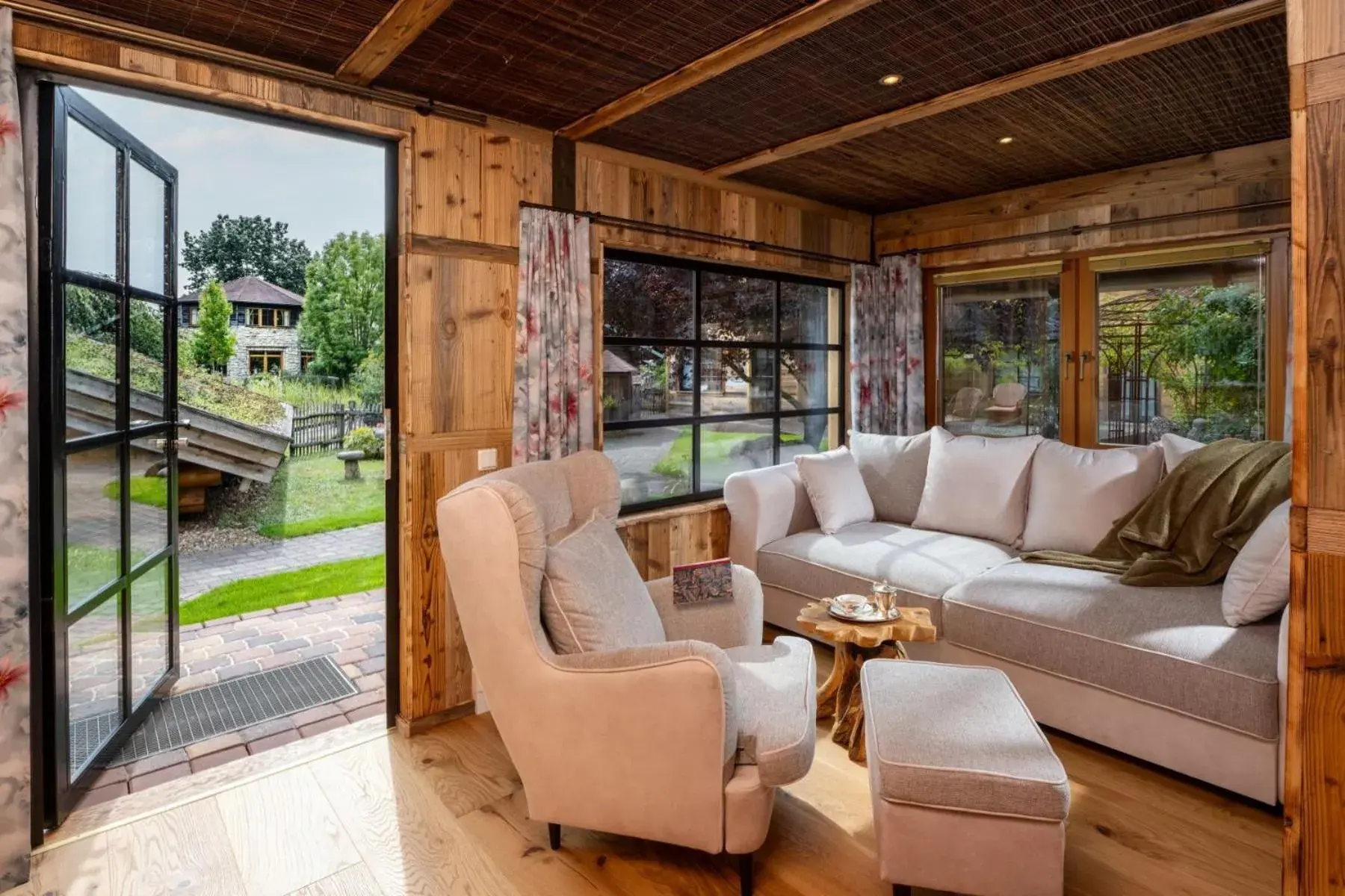 Chalet mit Gartenblick in Wellnesshotel Seeschlößchen - Privat- Spa & Naturresort Chalet mit Gartenblick in Wellnesshotel Seeschlößchen - Privat- Spa & Naturresort