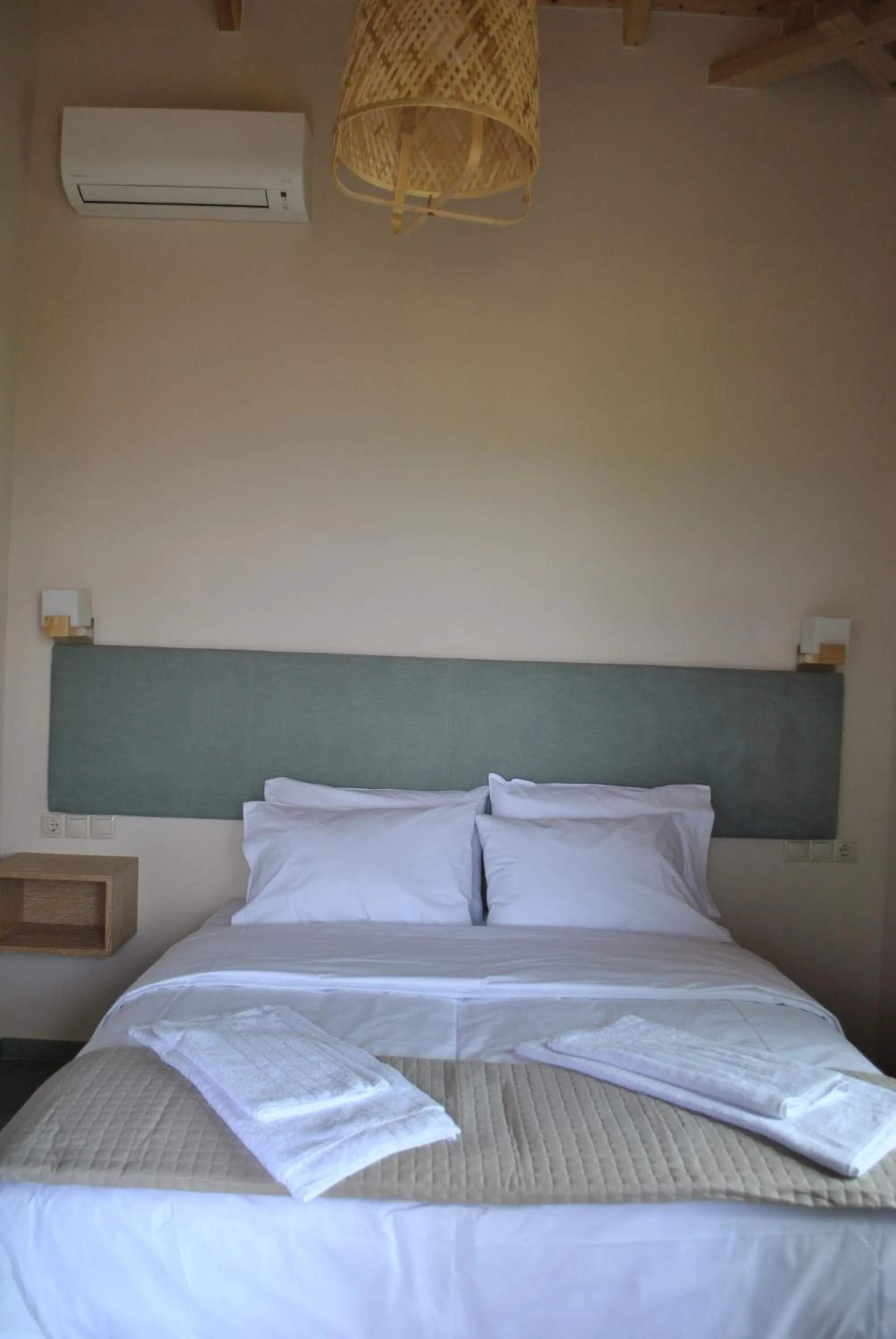 Bed in Petras Gi - Stone Houses