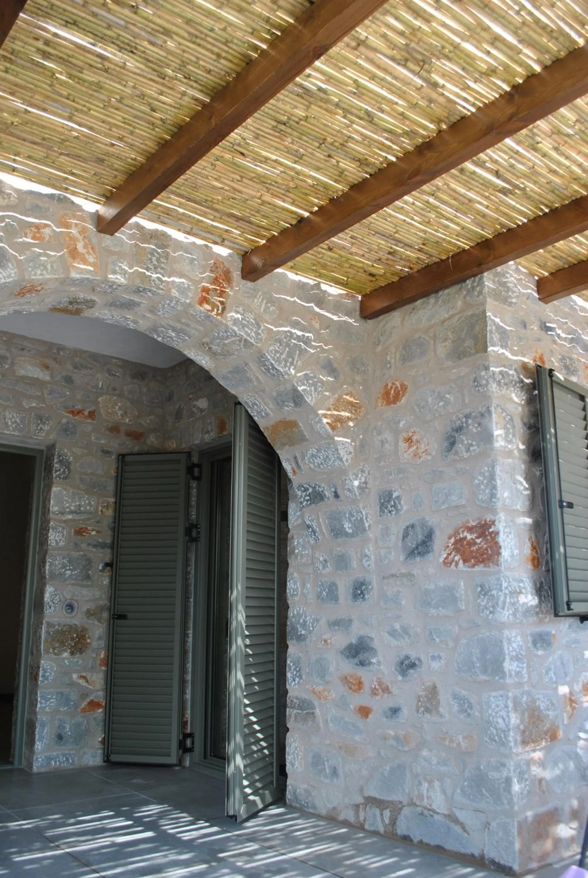 Petras Gi - Stone Houses