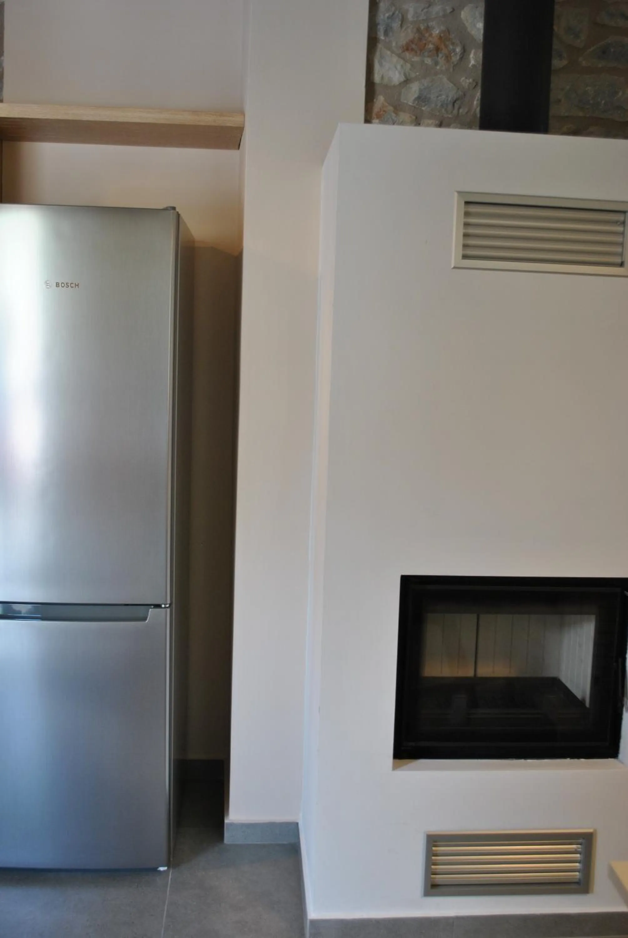 Petras Gi - Stone Houses