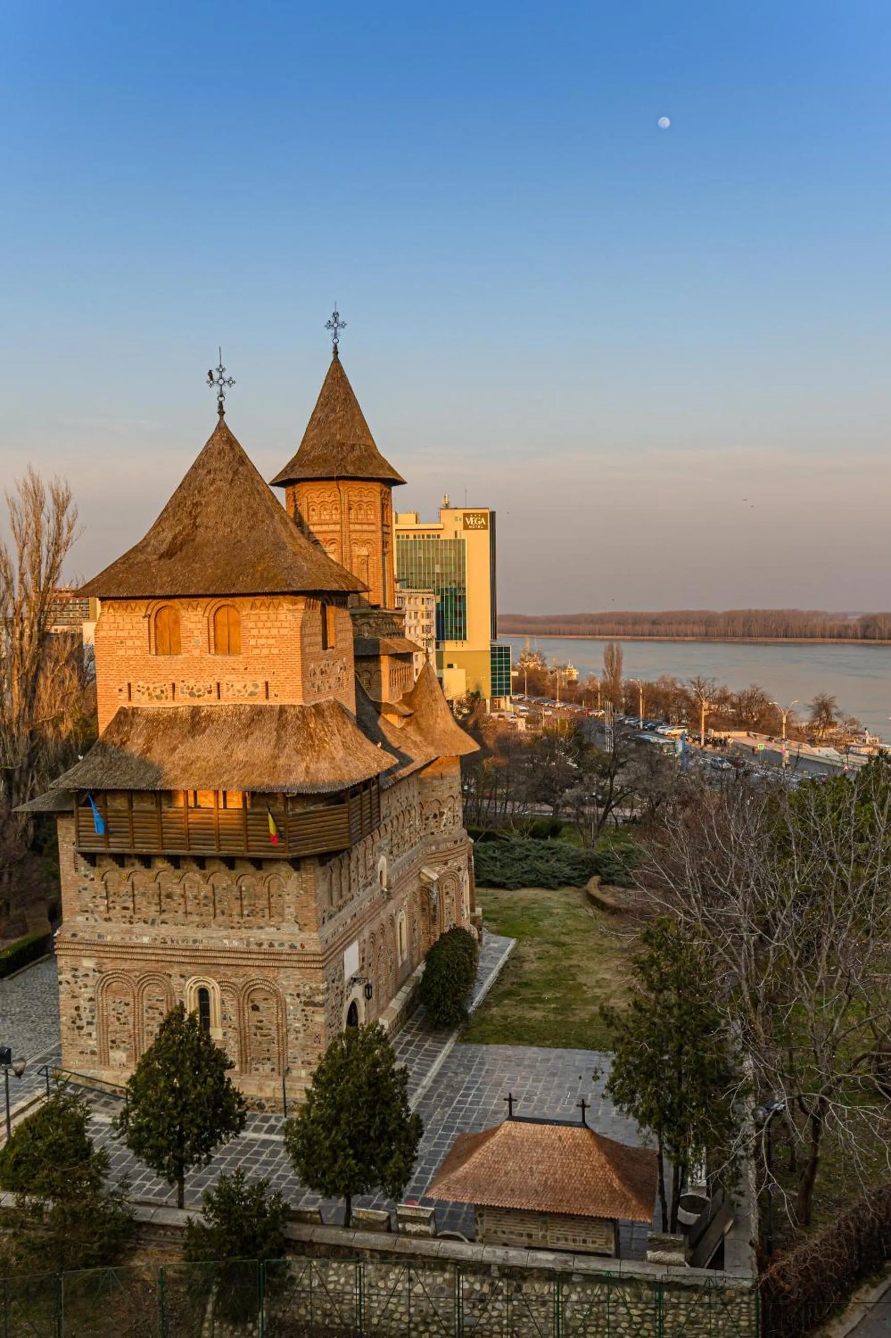 Nearby landmark in Faleza Hotel by Vega