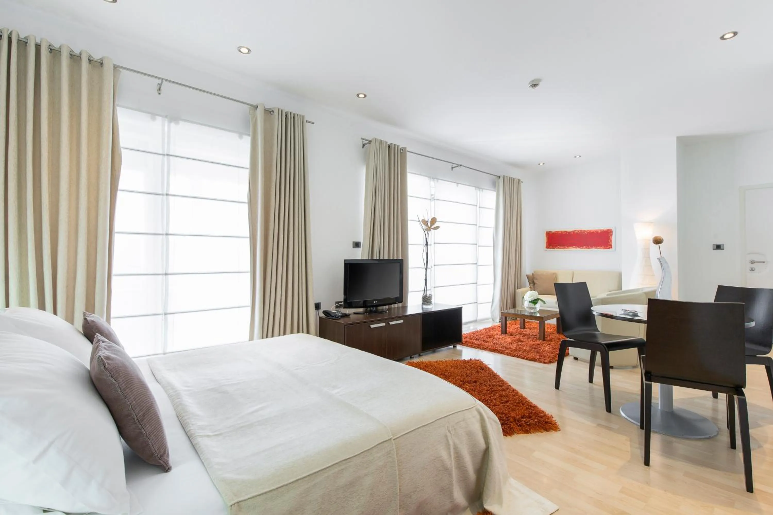 TV and multimedia, Bed in Hotel Villa Annette