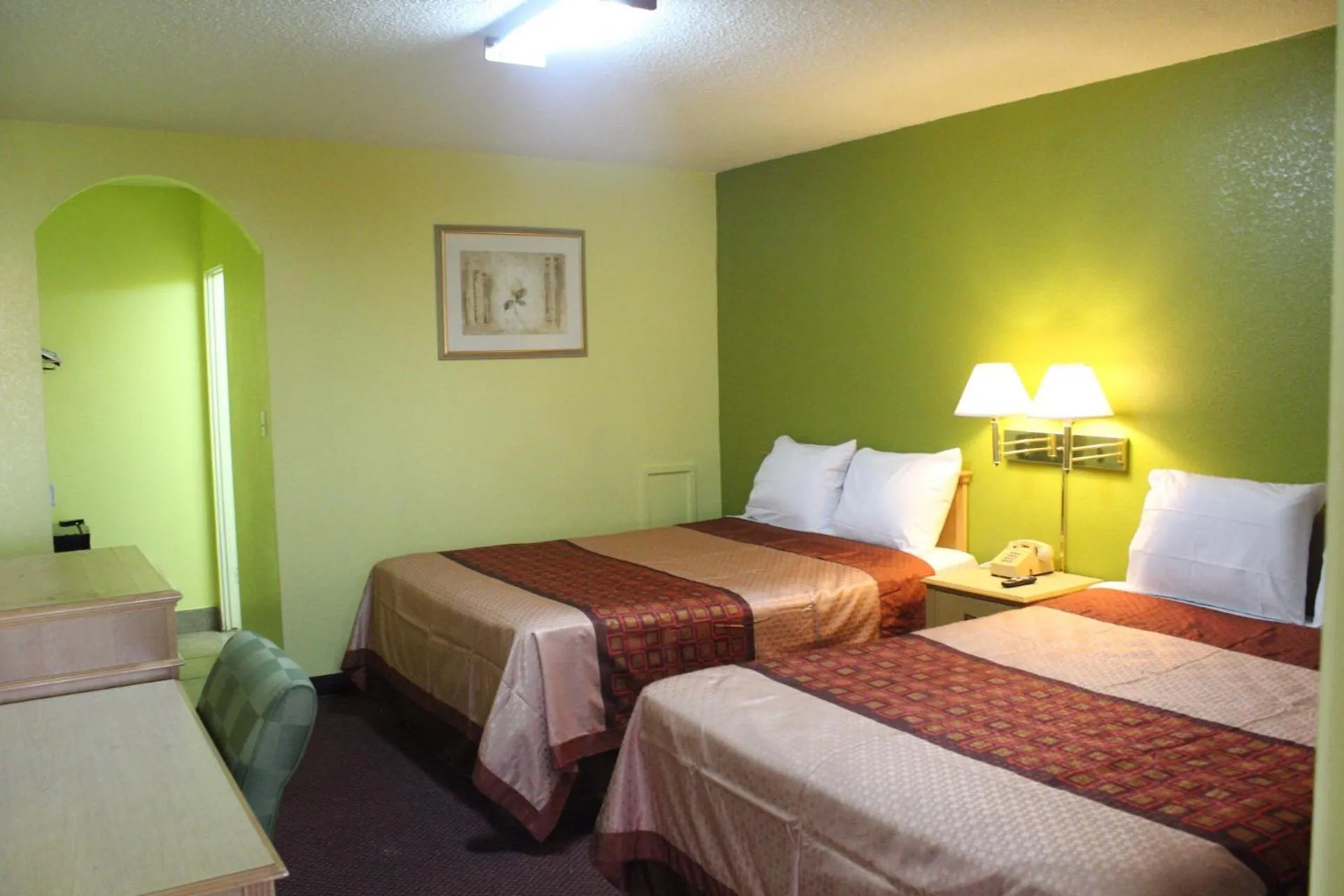 Bedroom in Hutchinson Inn