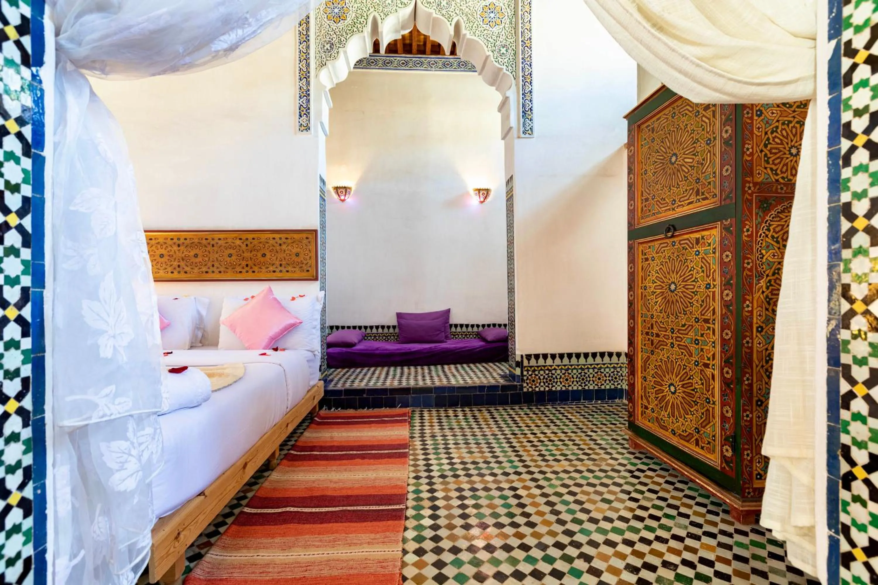 Photo of the whole room, Bed in Dar Attajalli