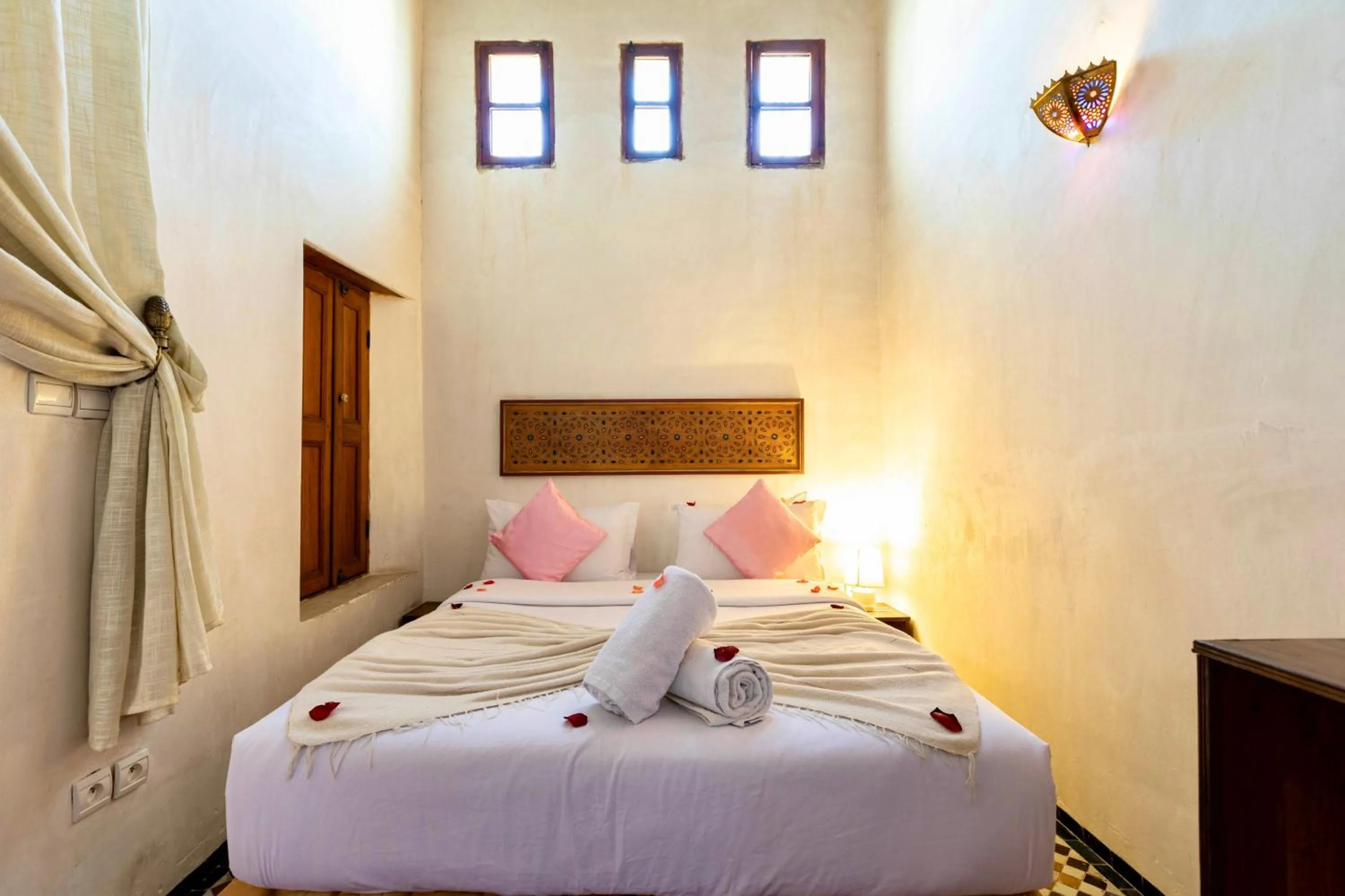 View (from property/room), Bed in Dar Attajalli