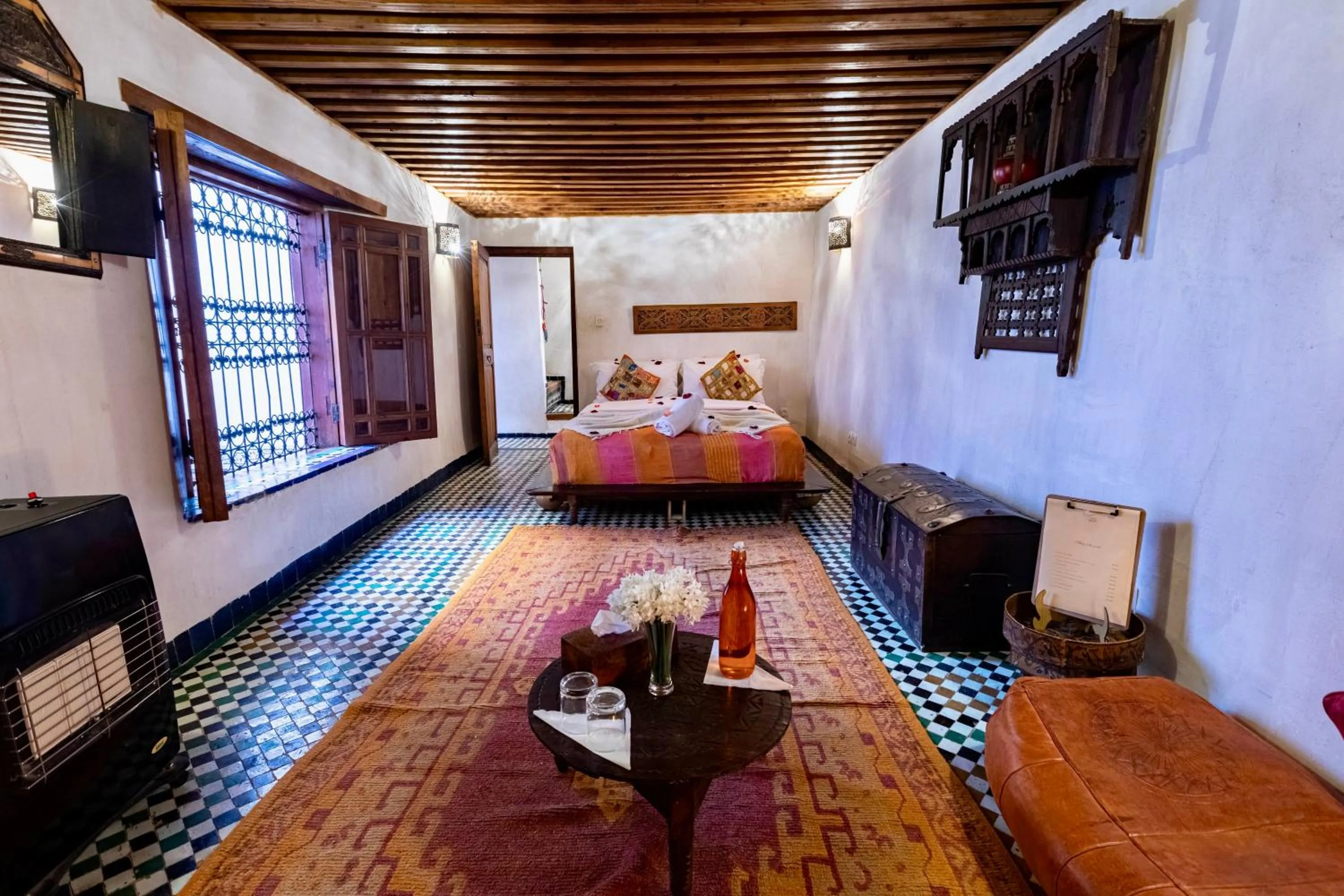 Bed in Dar Attajalli