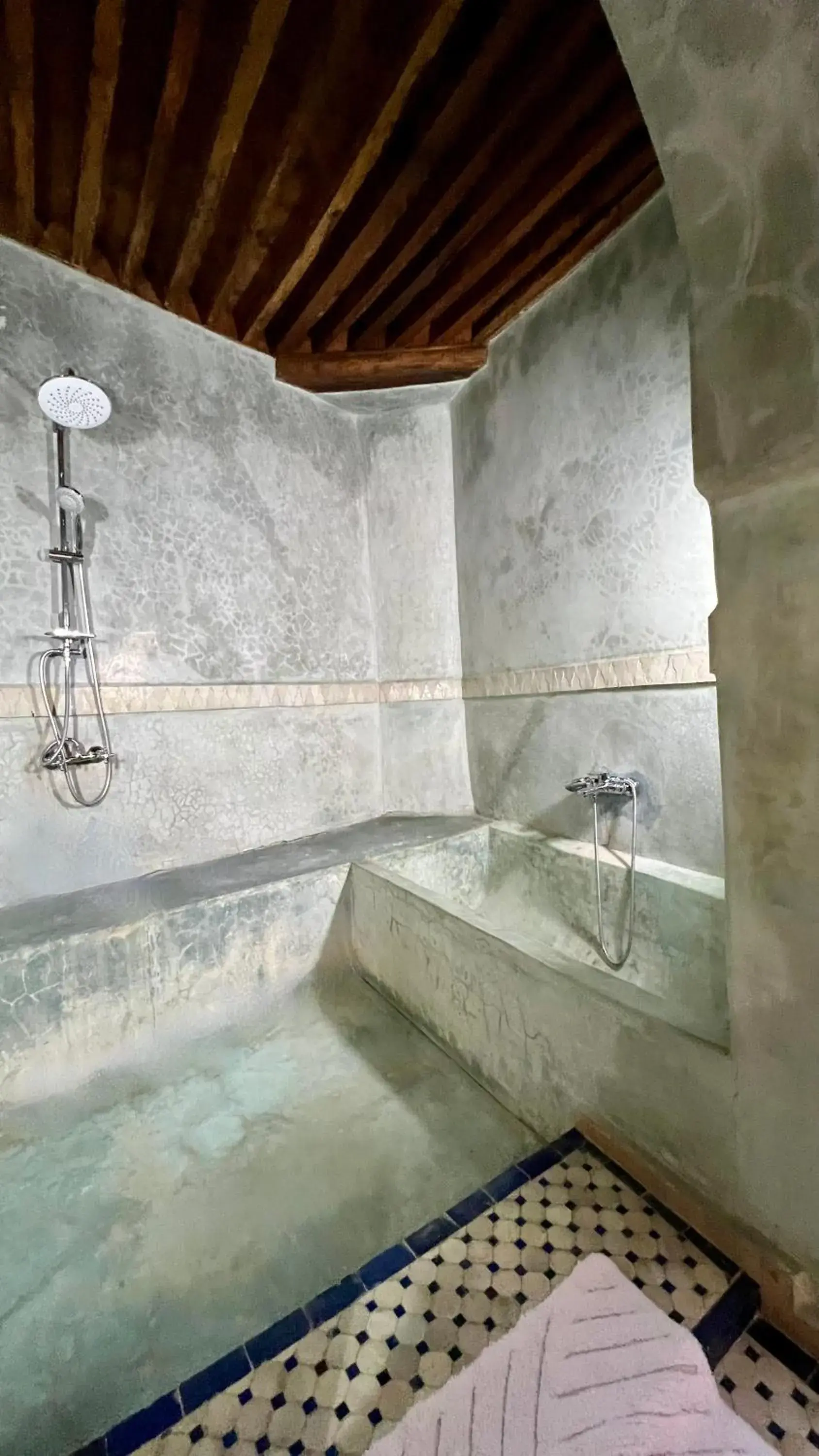 Quadruple Room with Private Bathroom in Dar Attajalli Quadruple Room with Private Bathroom in Dar Attajalli