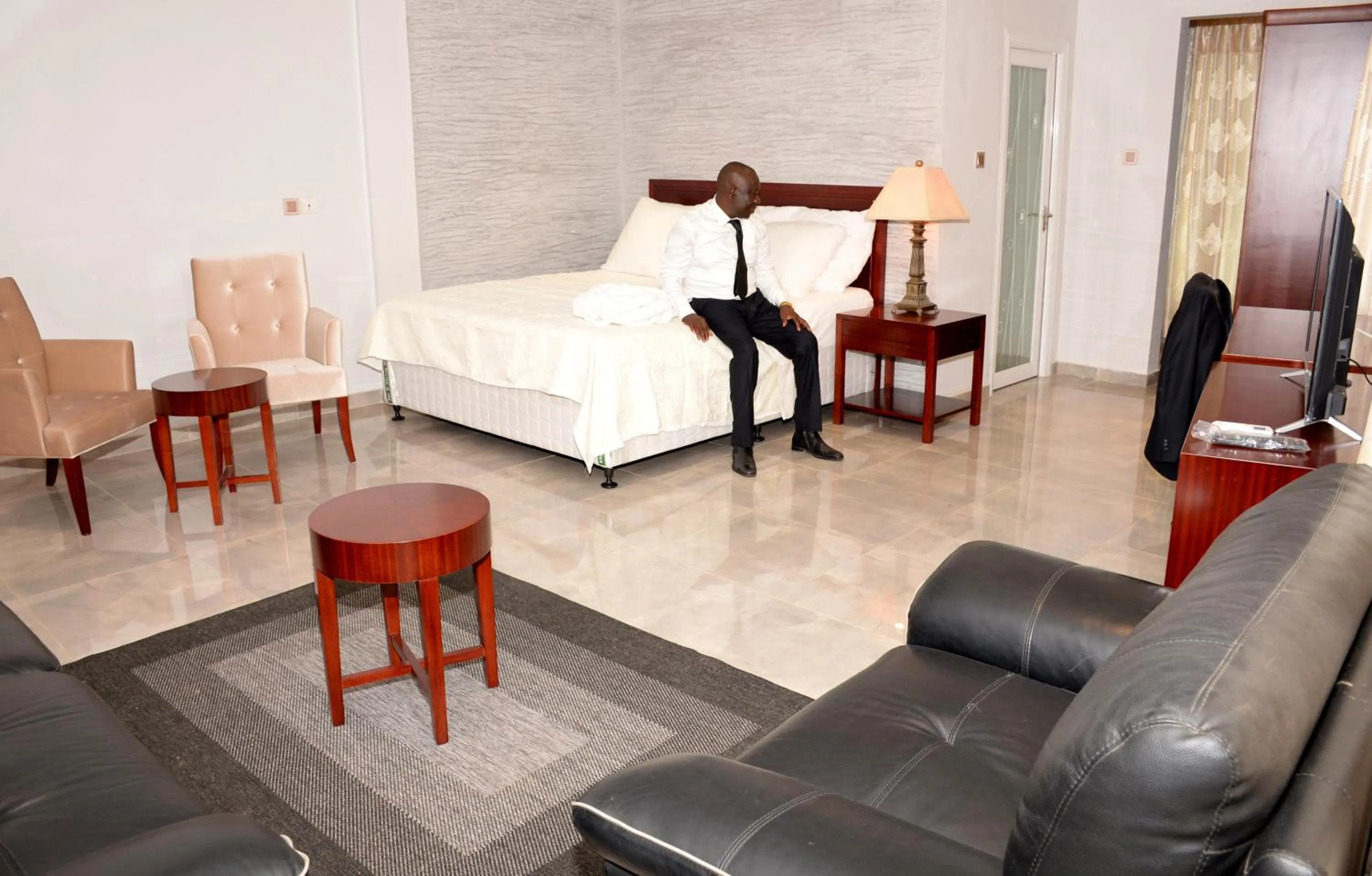 Bed in HOTEL AMBASSADORS ANNEXE