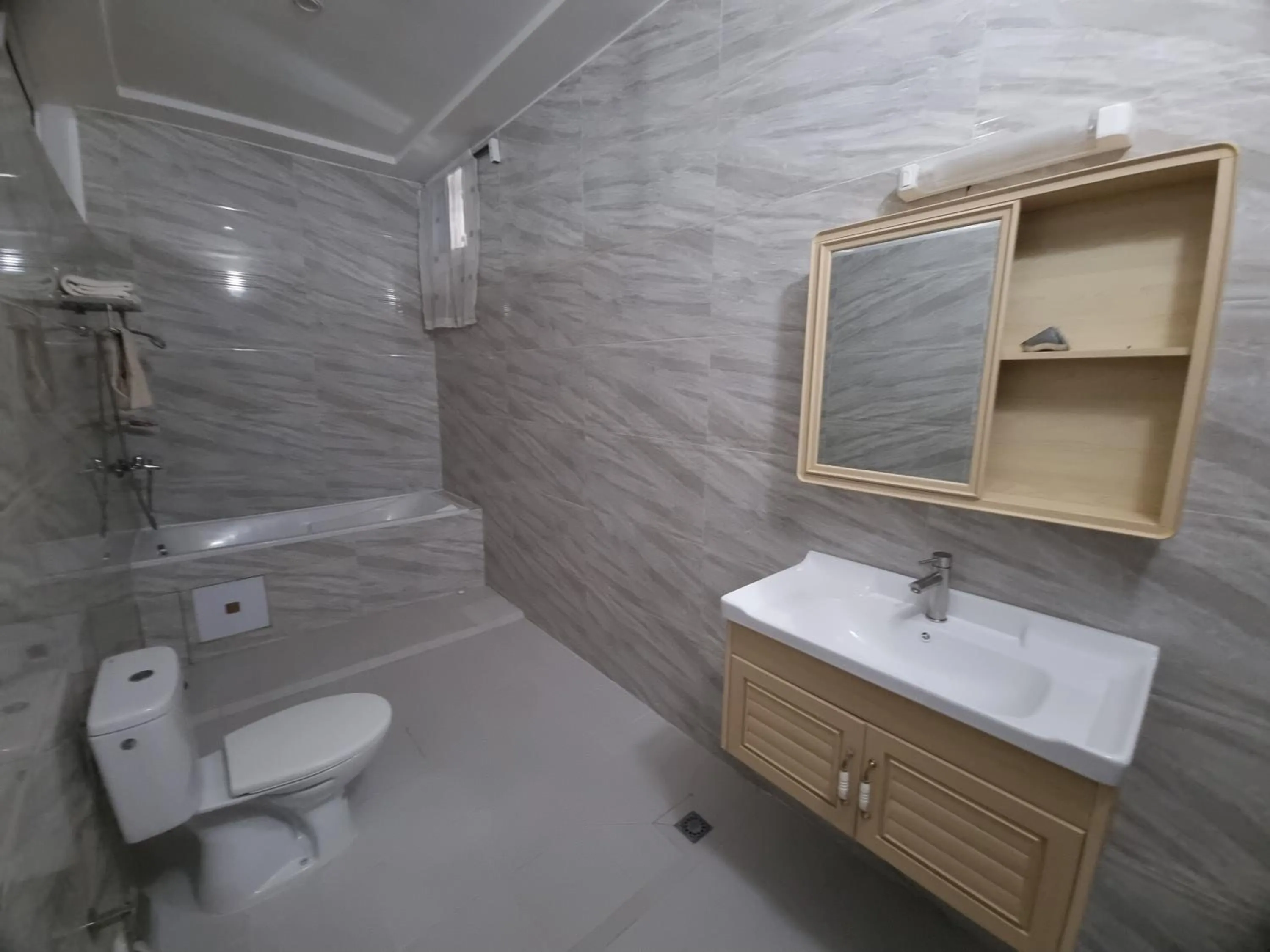 HOTEL AMBASSADORS ANNEXE