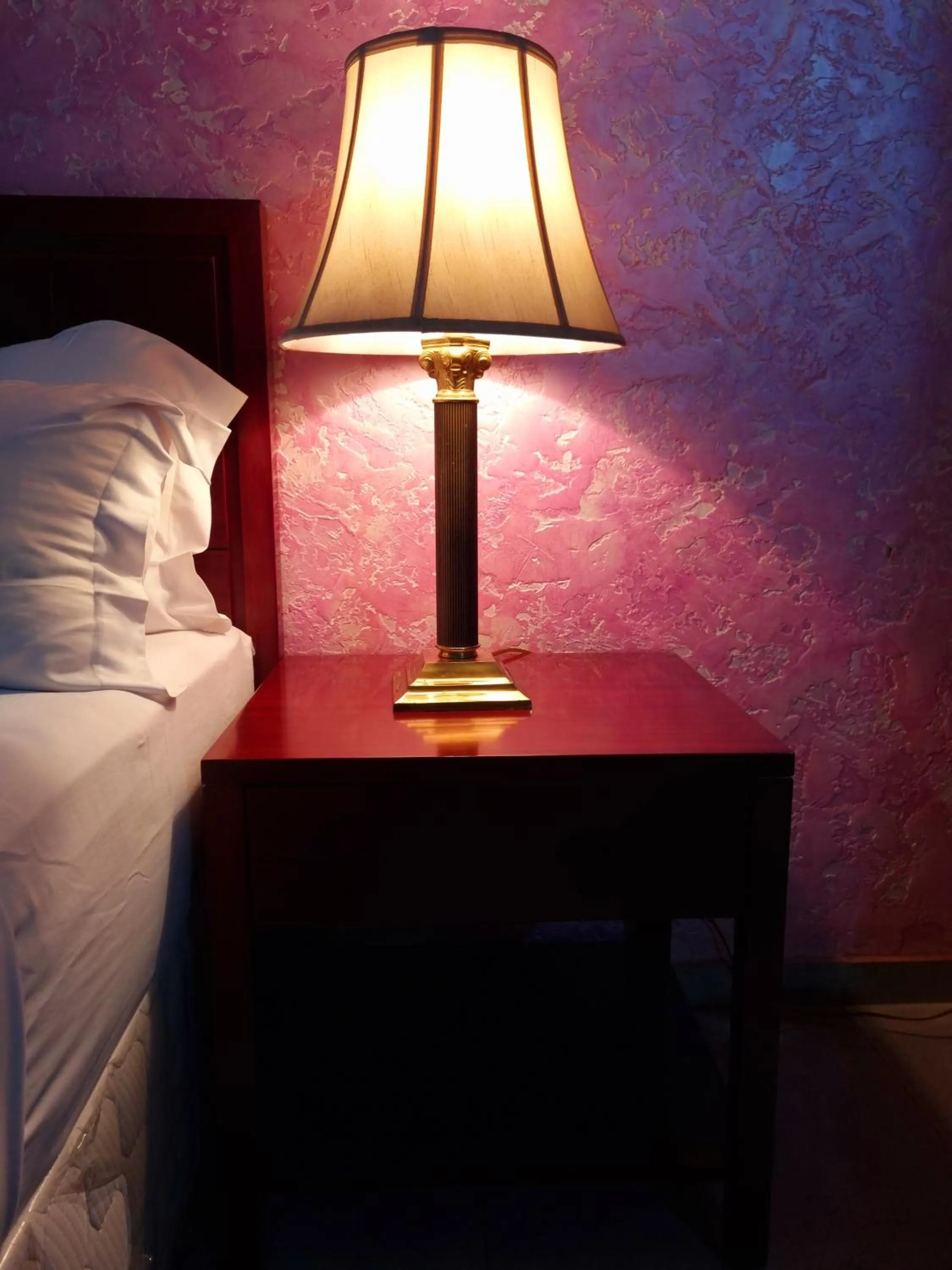 Bed in HOTEL AMBASSADORS ANNEXE