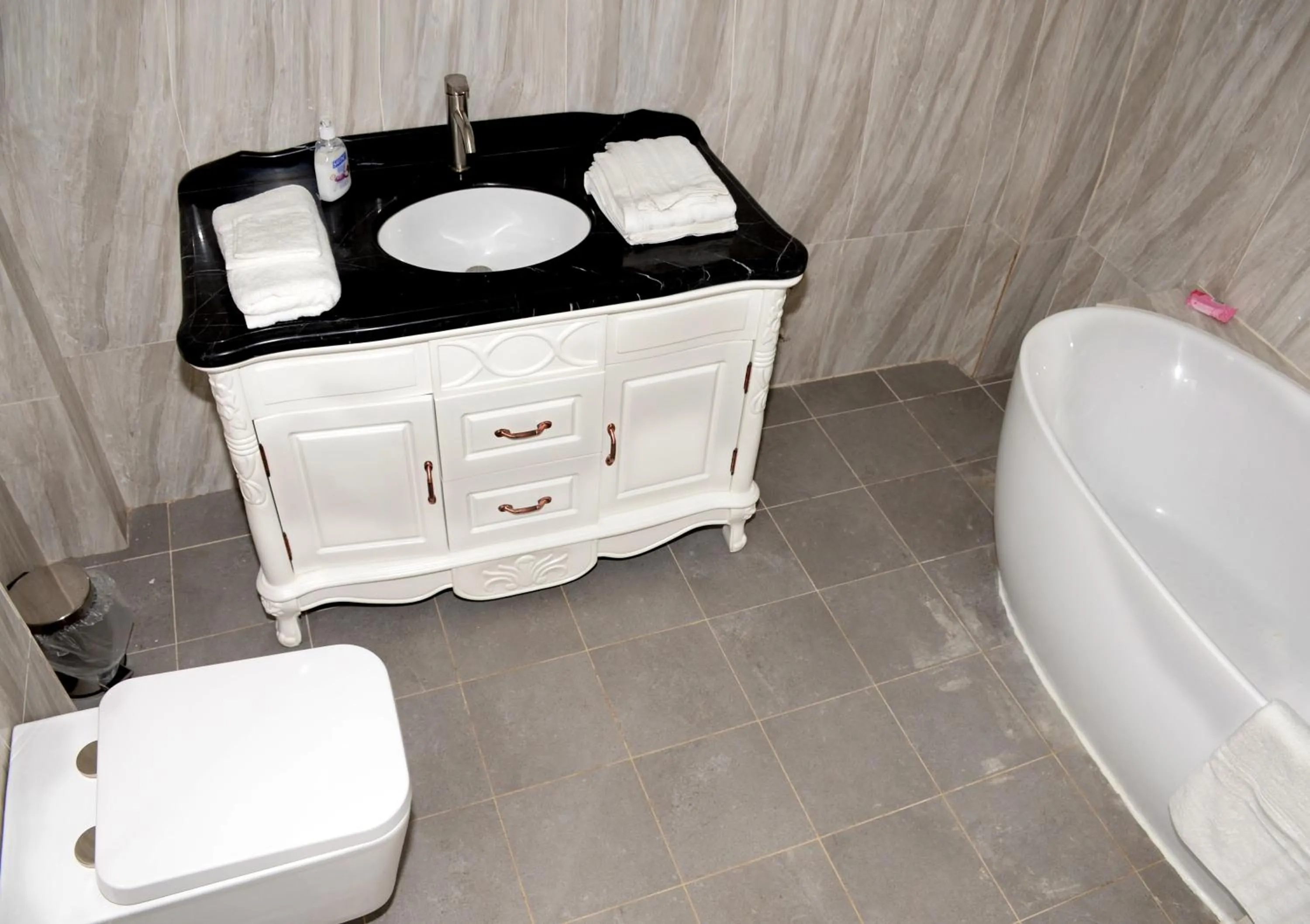 HOTEL AMBASSADORS ANNEXE