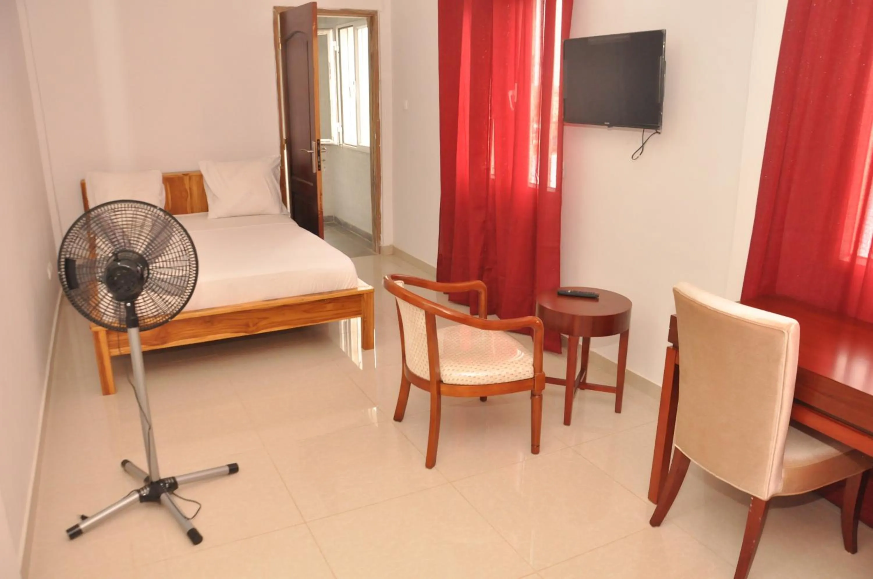 HOTEL AMBASSADORS ANNEXE