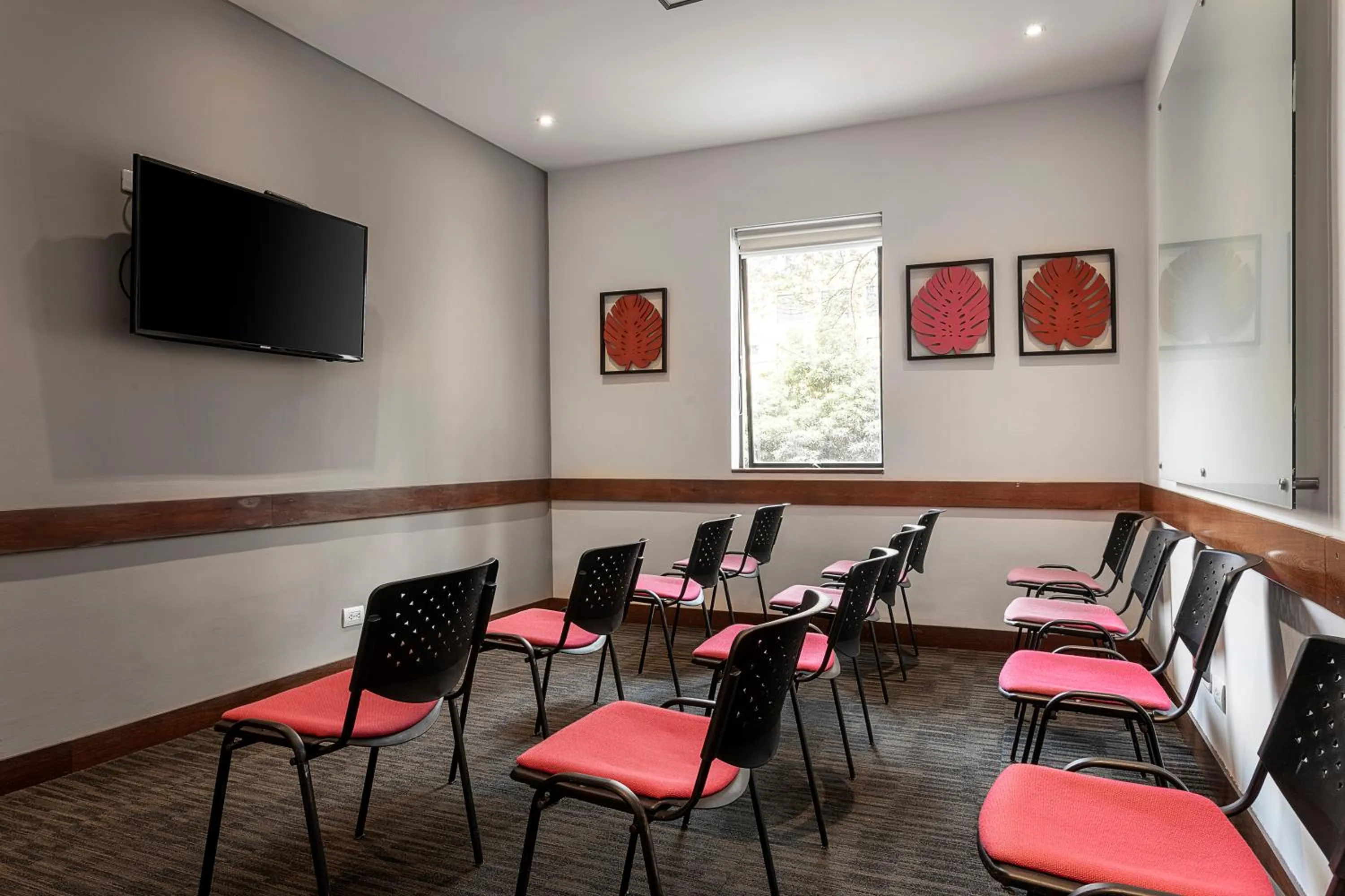 Business facilities in Hotel bh La Quinta