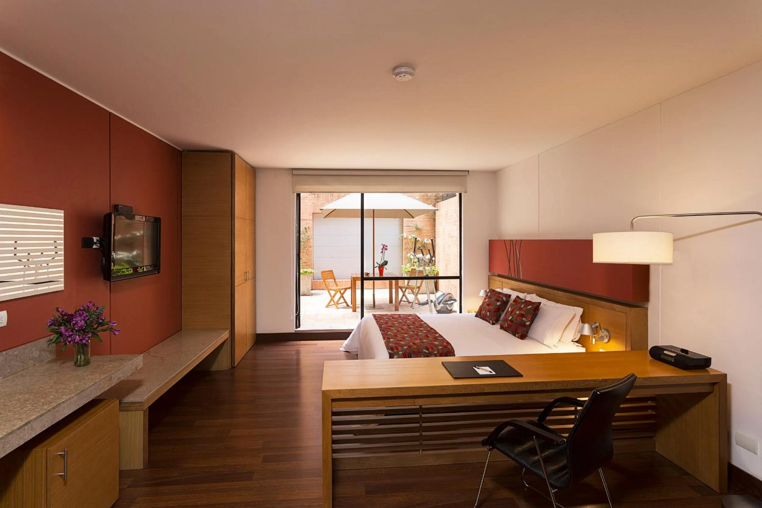 Bedroom in Hotel bh La Quinta