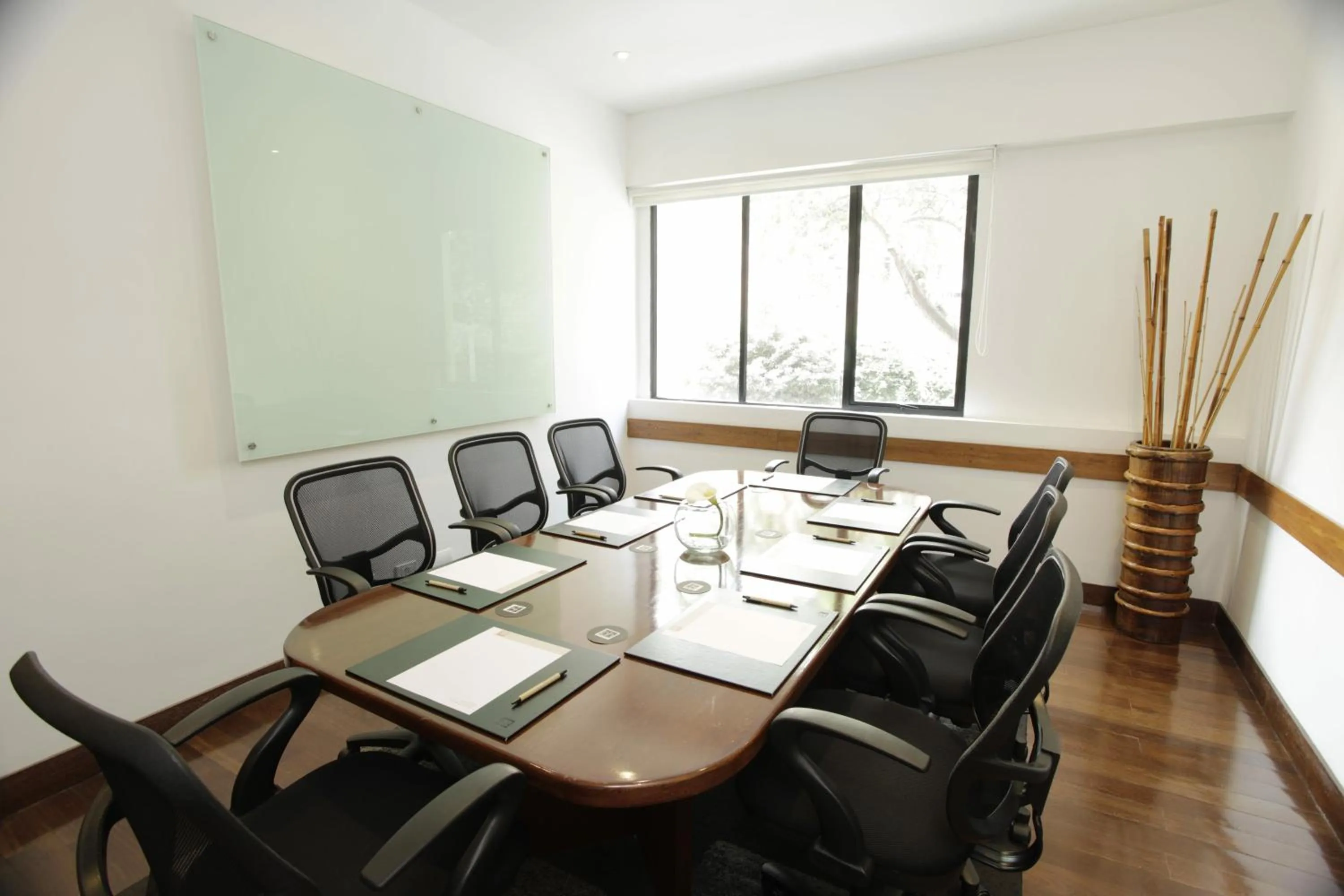 Meeting/conference room in Hotel bh La Quinta