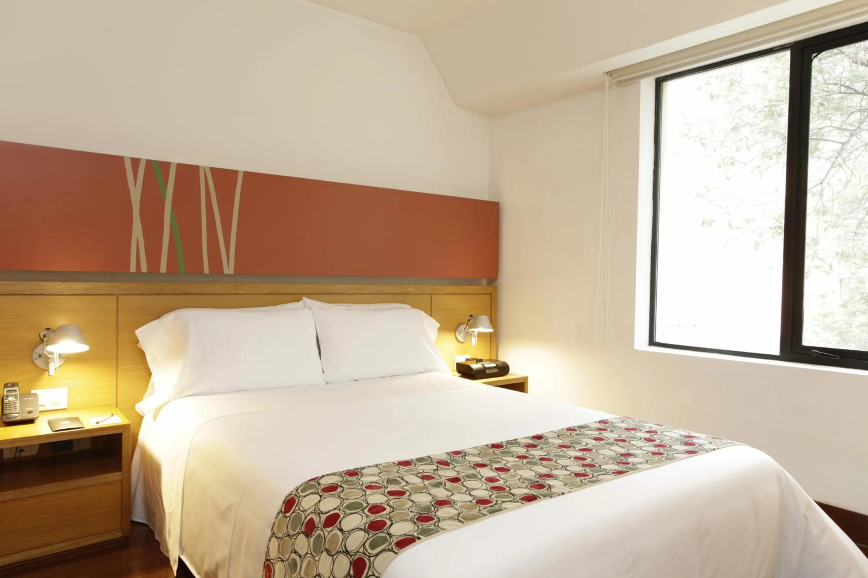 Bedroom, Bed in Hotel bh La Quinta