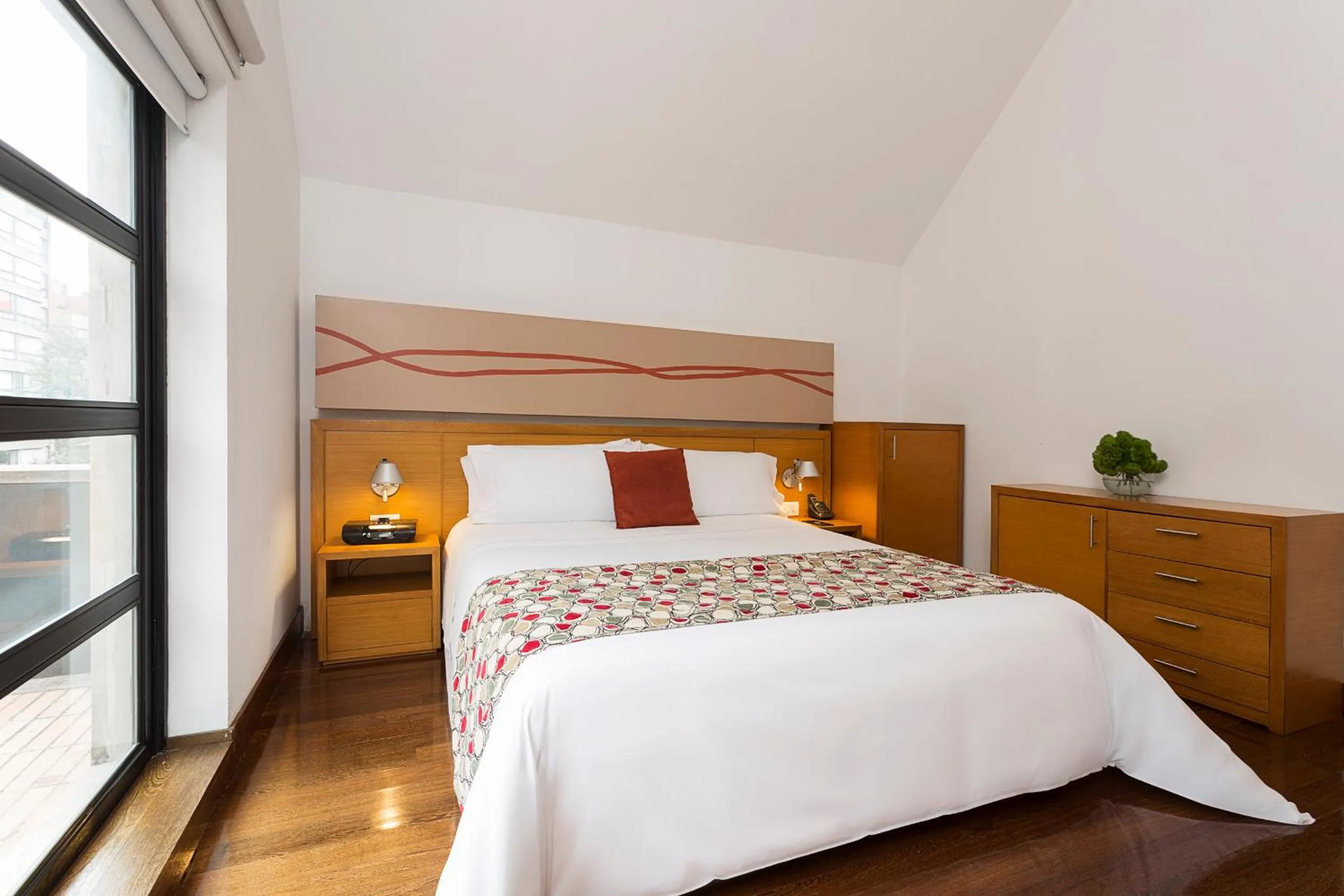 Bedroom, Bed in Hotel bh La Quinta