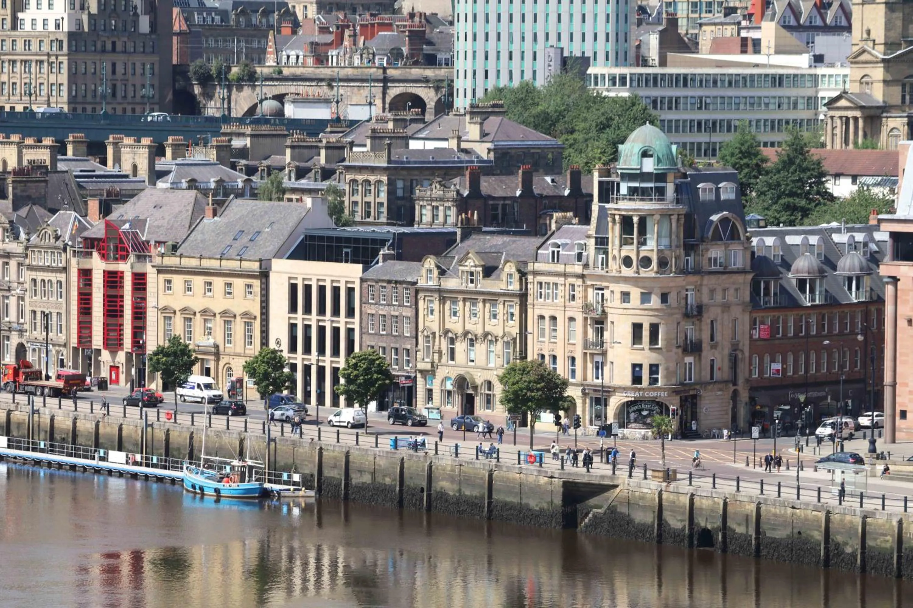 Area and facilities in Crown Apartments 1C by Week2Week